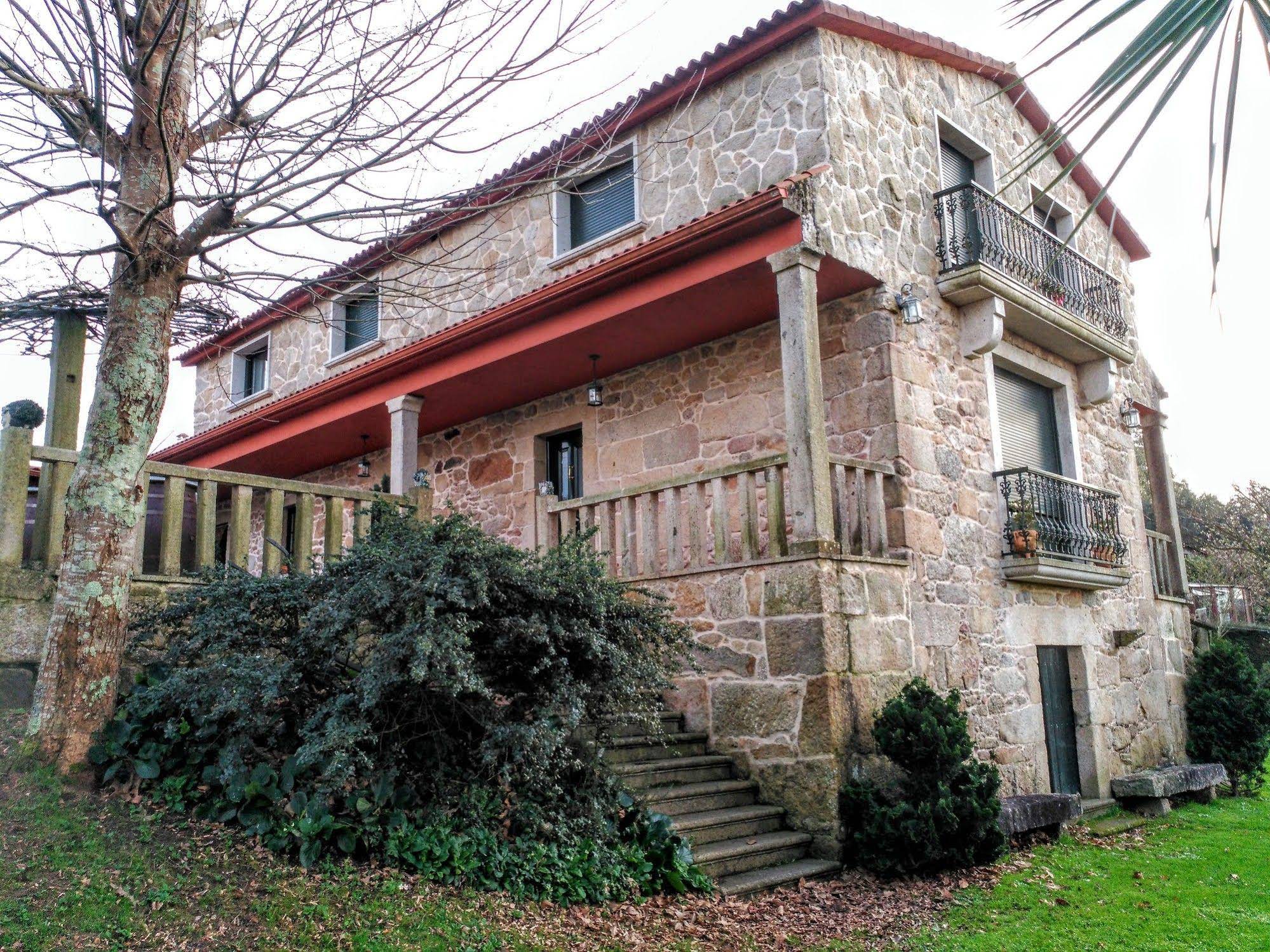Casa Rural Os Carballos