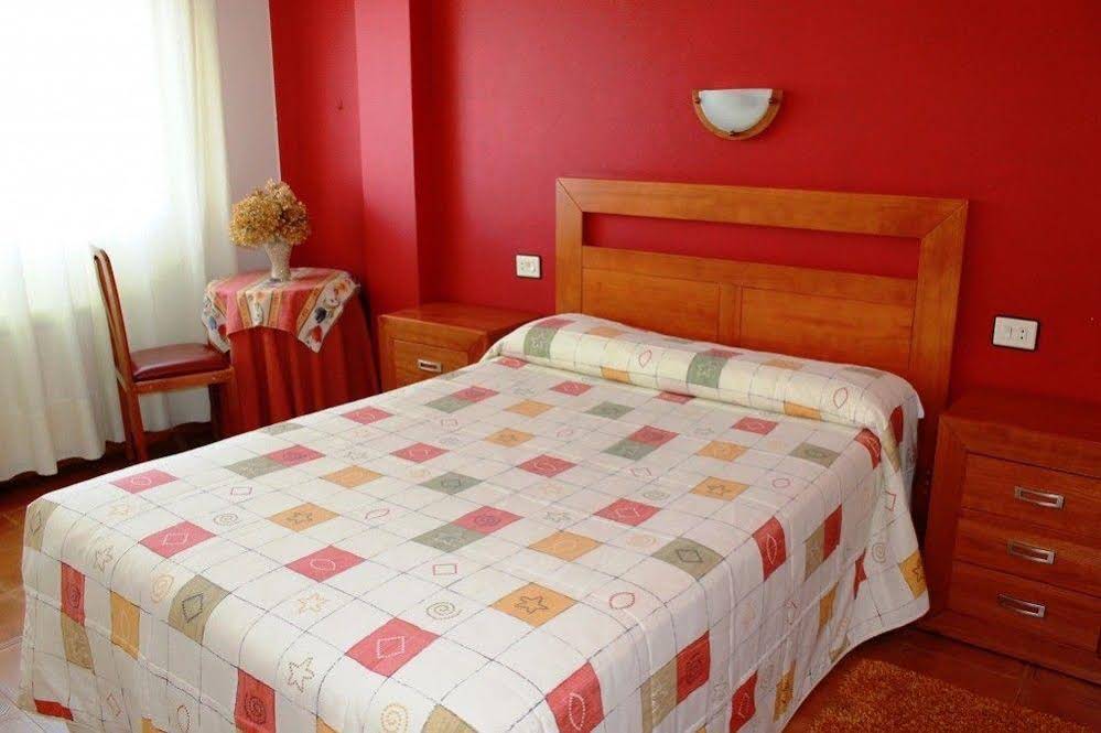 Rodeiramar 2A Hostal & Apartamentos