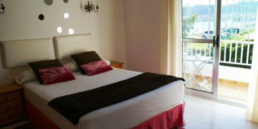 Rodeiramar 2A Hostal & Apartamentos
