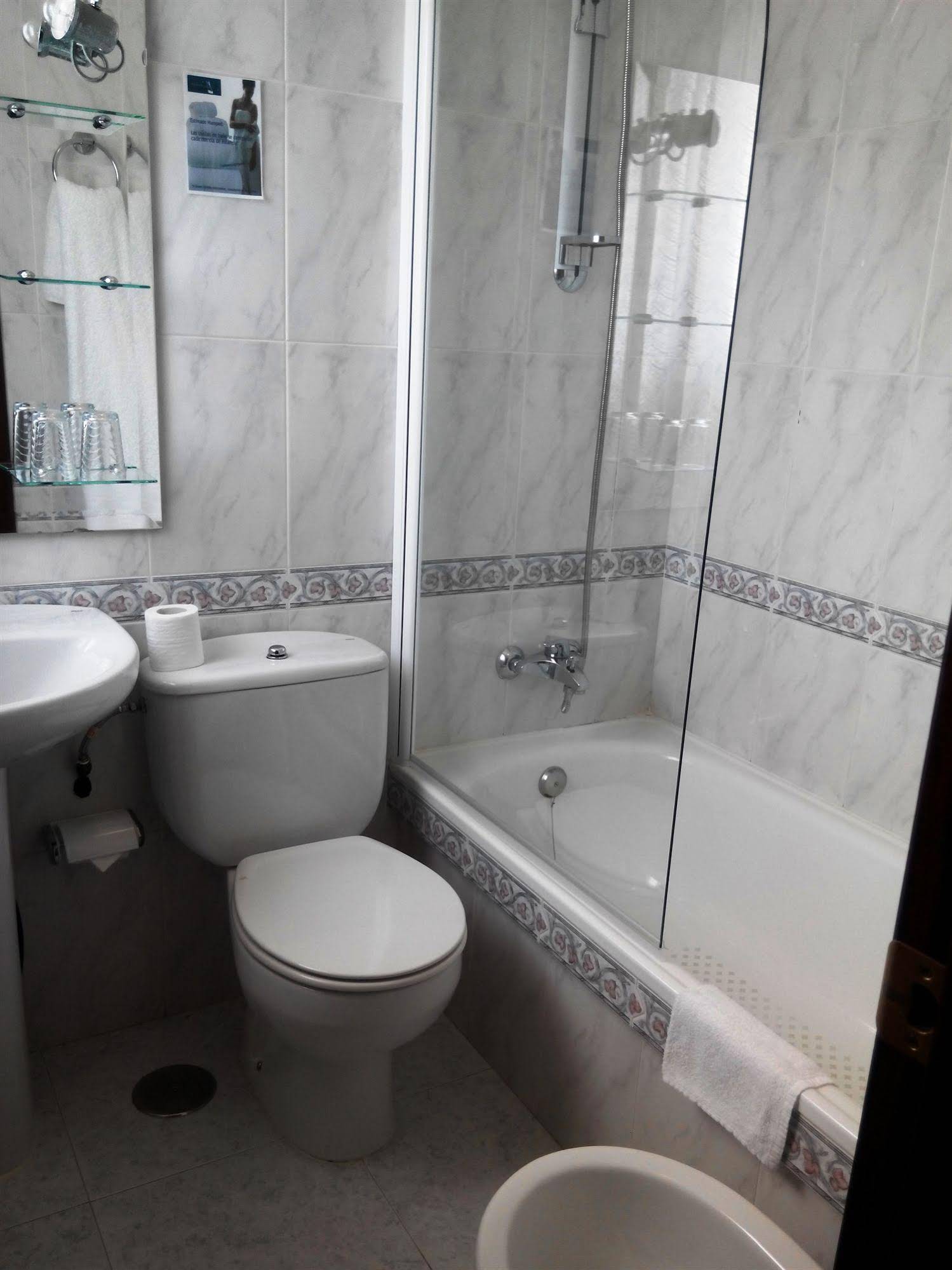 Rodeiramar 2A Hostal & Apartamentos