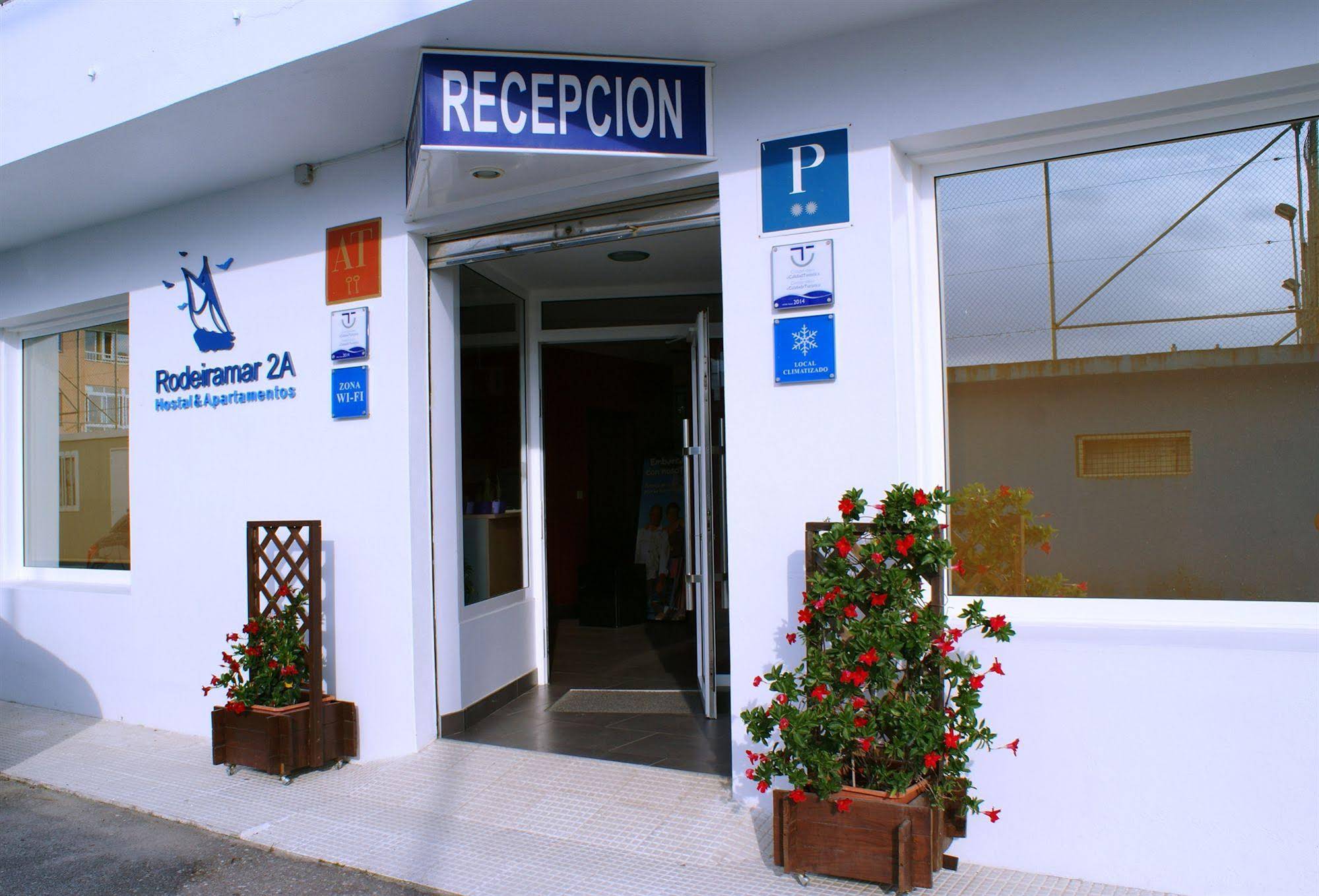 Rodeiramar 2A Hostal & Apartamentos