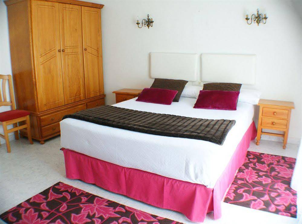 Rodeiramar 2A Hostal & Apartamentos
