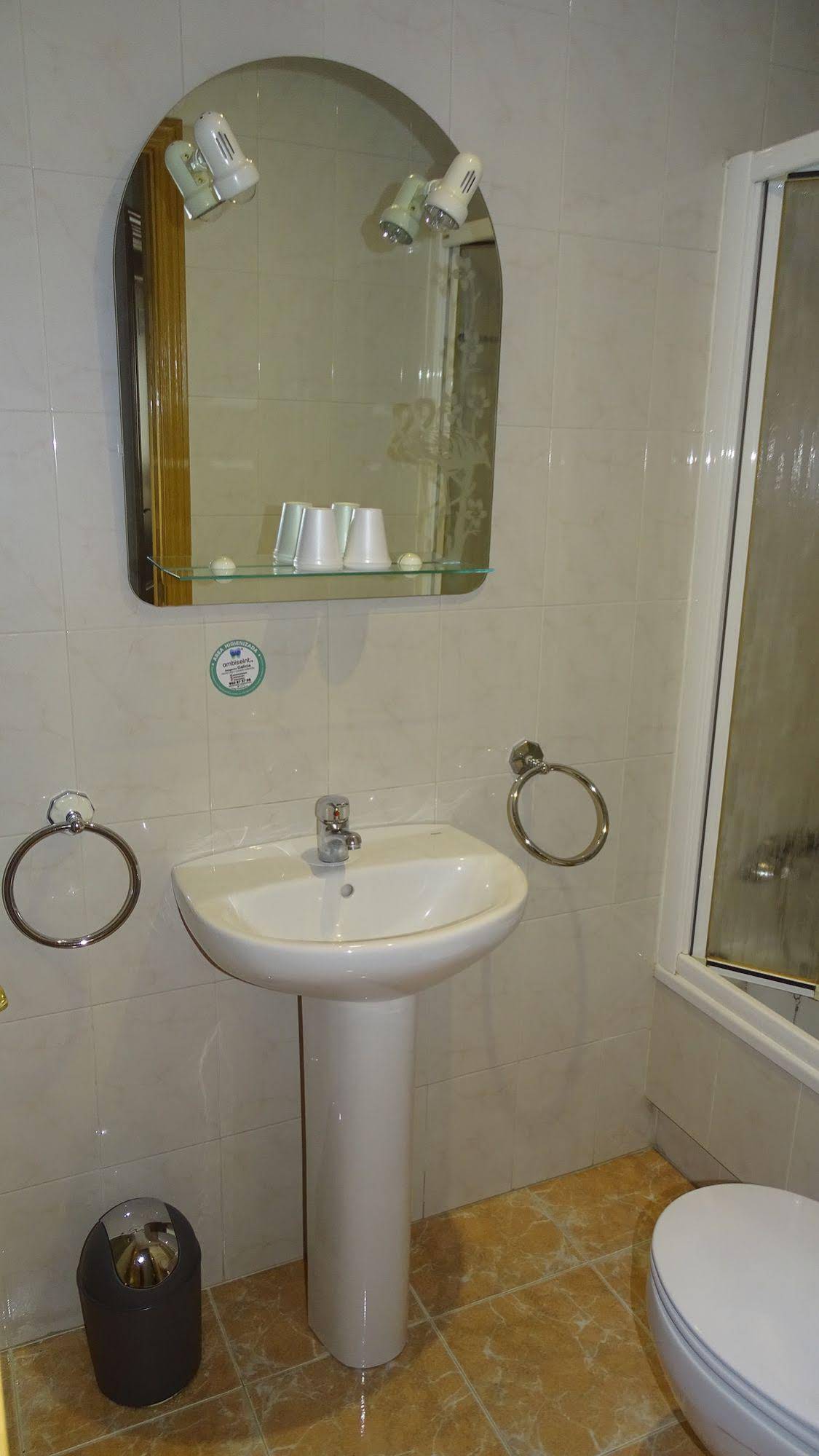 Hostal Albergue Lucus