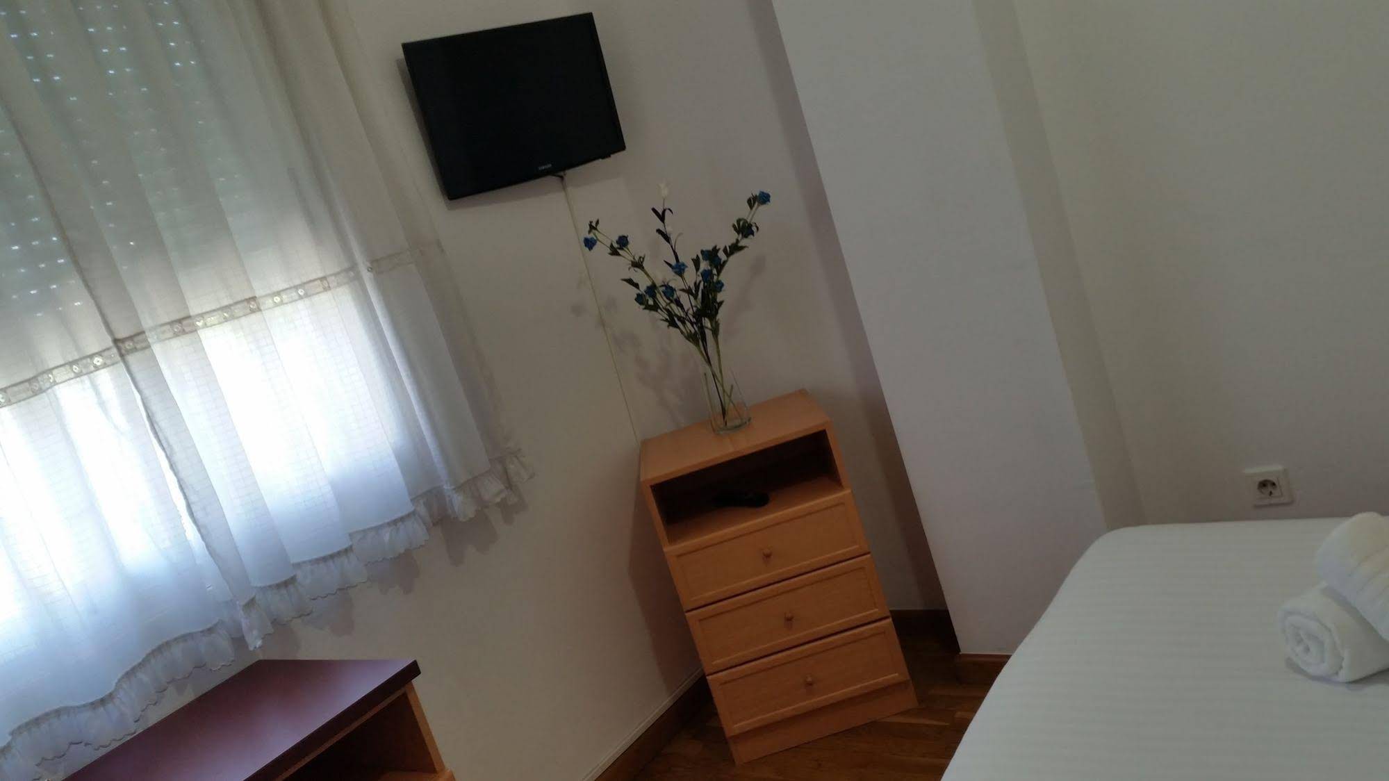 Hostal Albergue Lucus