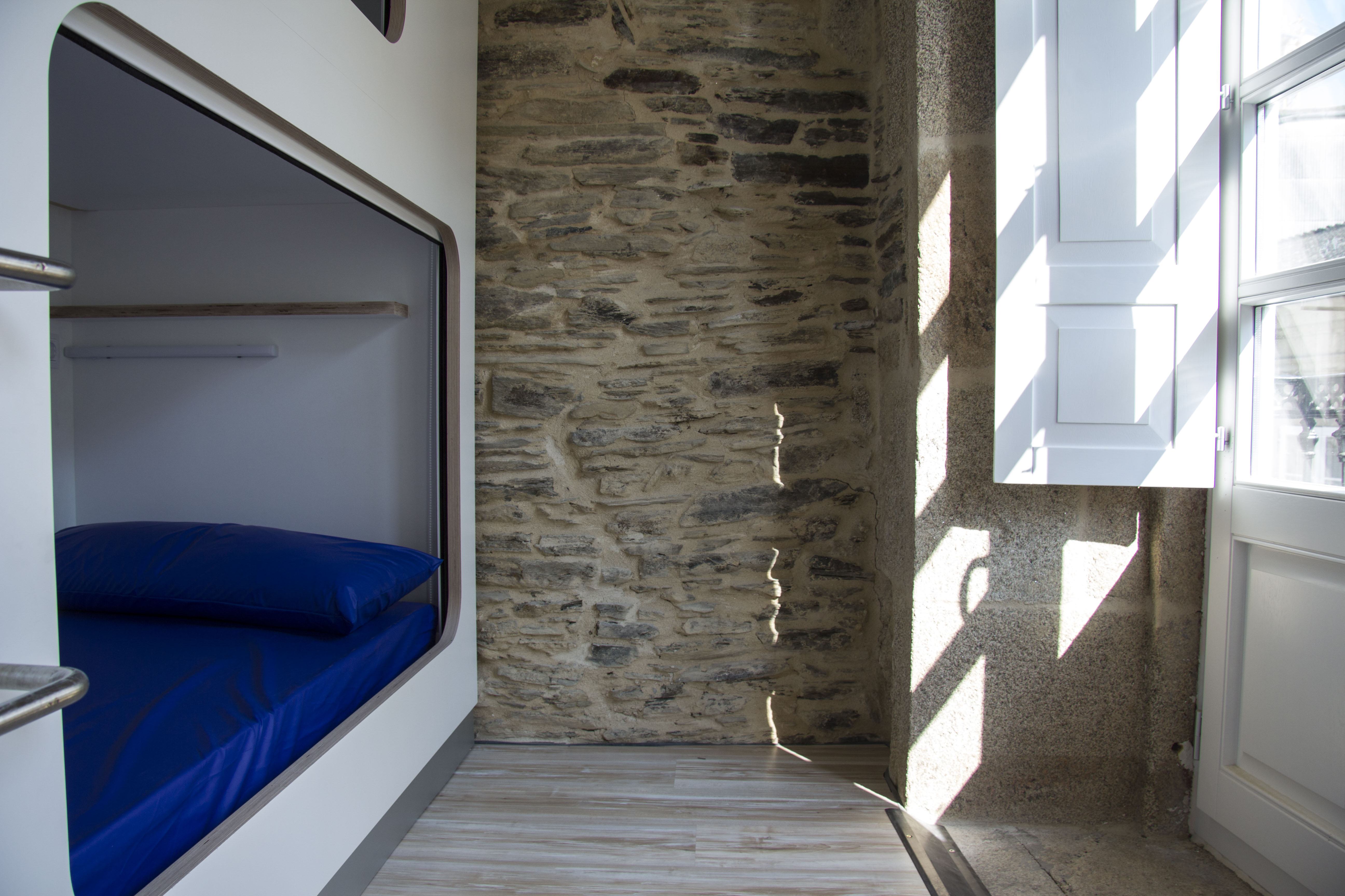 Hostel Cross