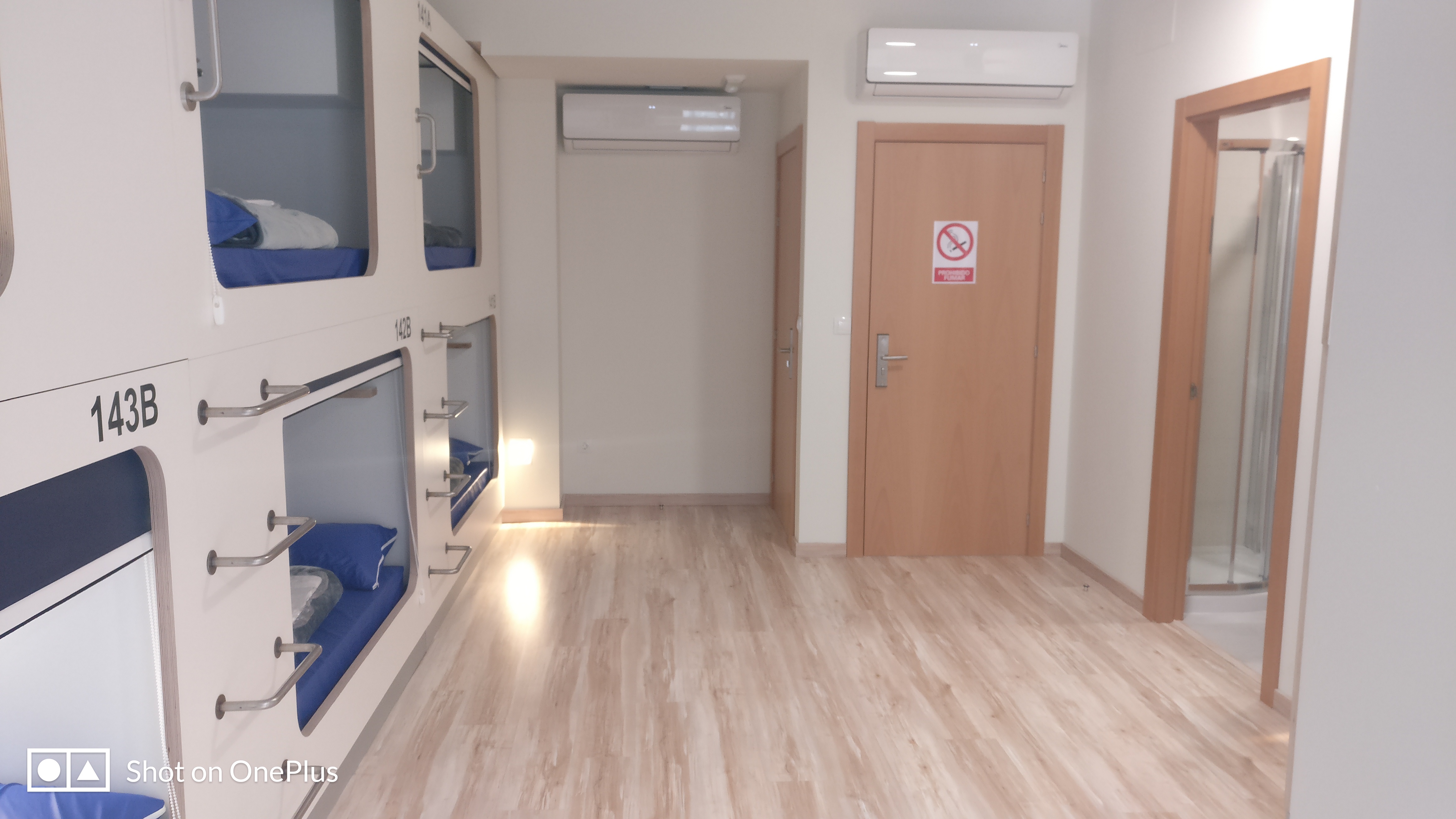 Hostel Cross