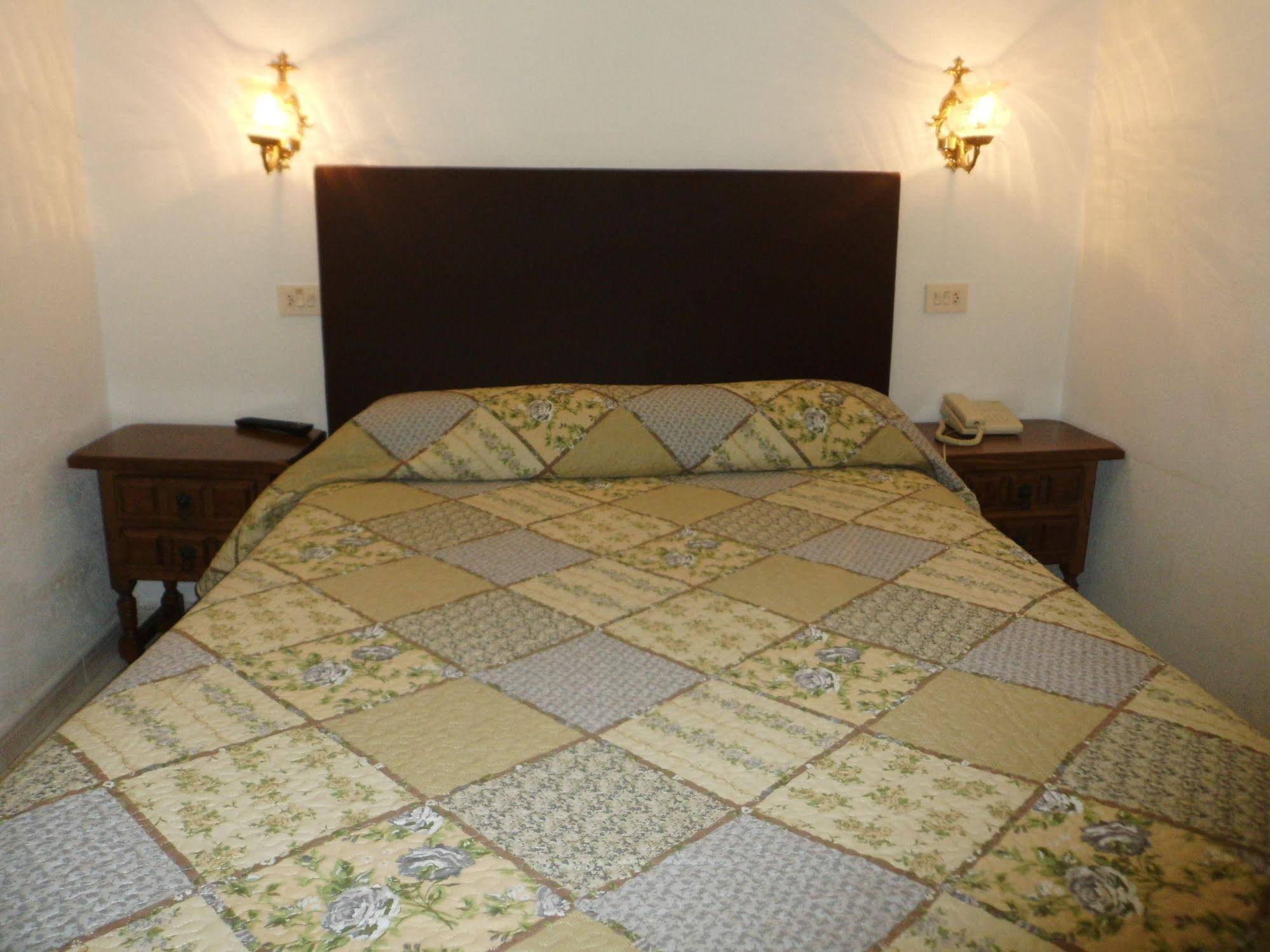 Hotel Conde