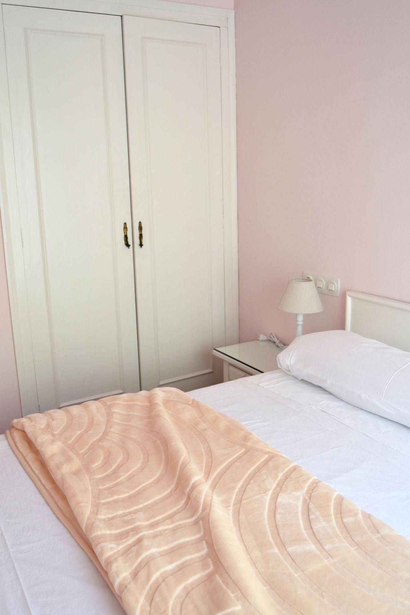 Hostal Isabel II
