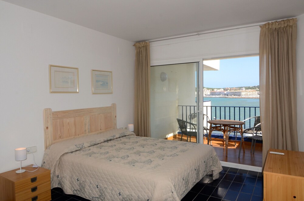 Apartamentos Passeig Del Mar