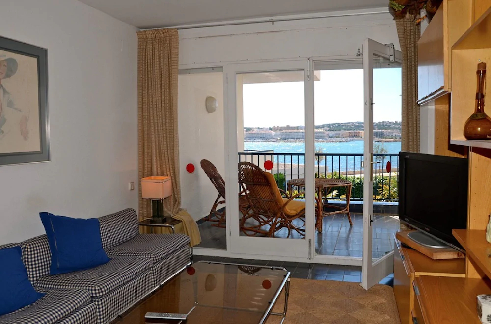 Apartamentos Passeig Del Mar