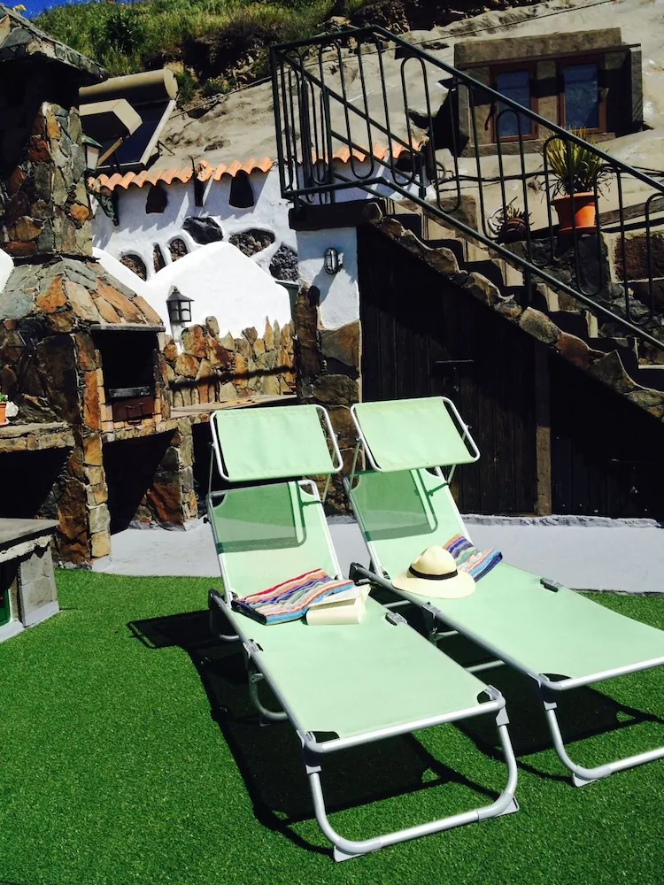 Casa Cueva Las Margaritas