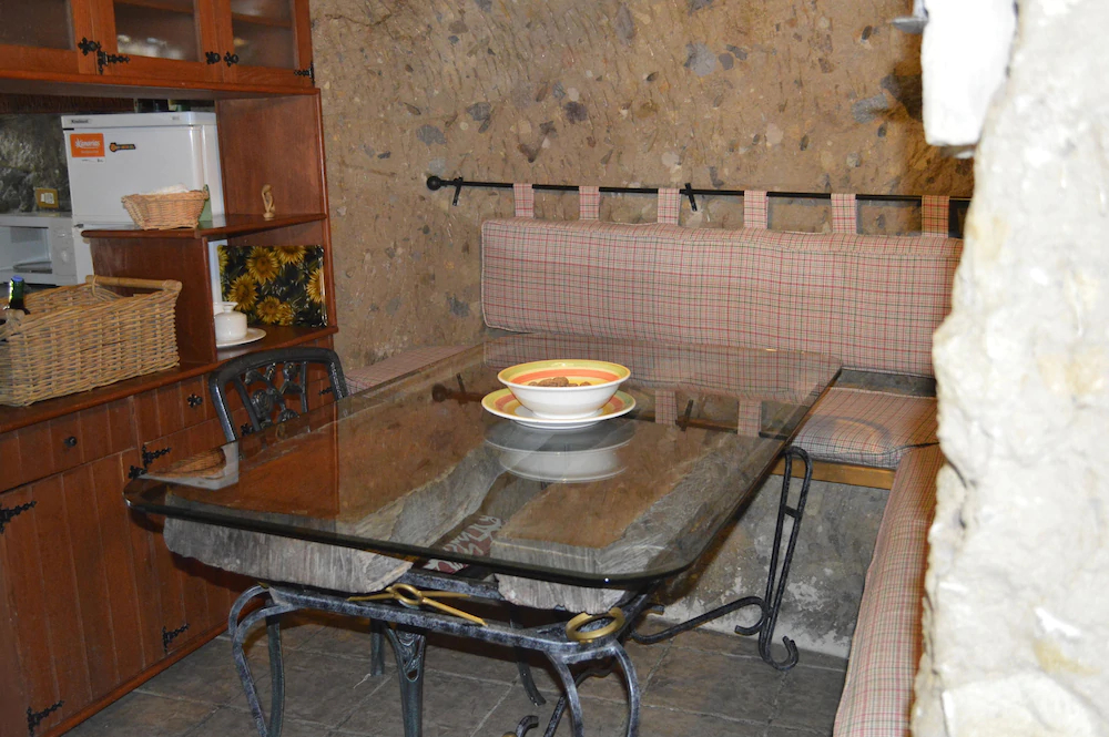 Casa Cueva Las Margaritas