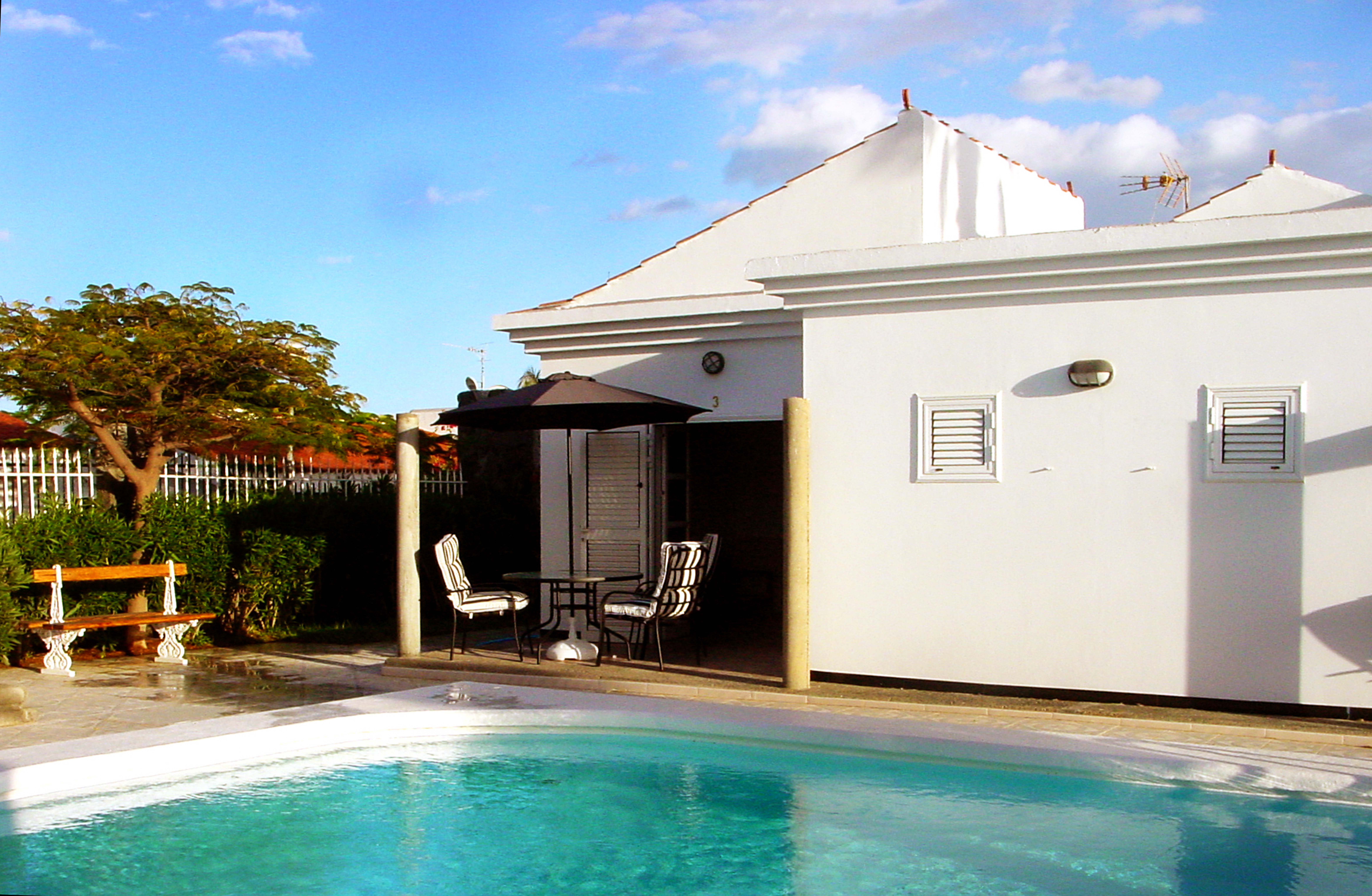 Las Almenas Bungalows