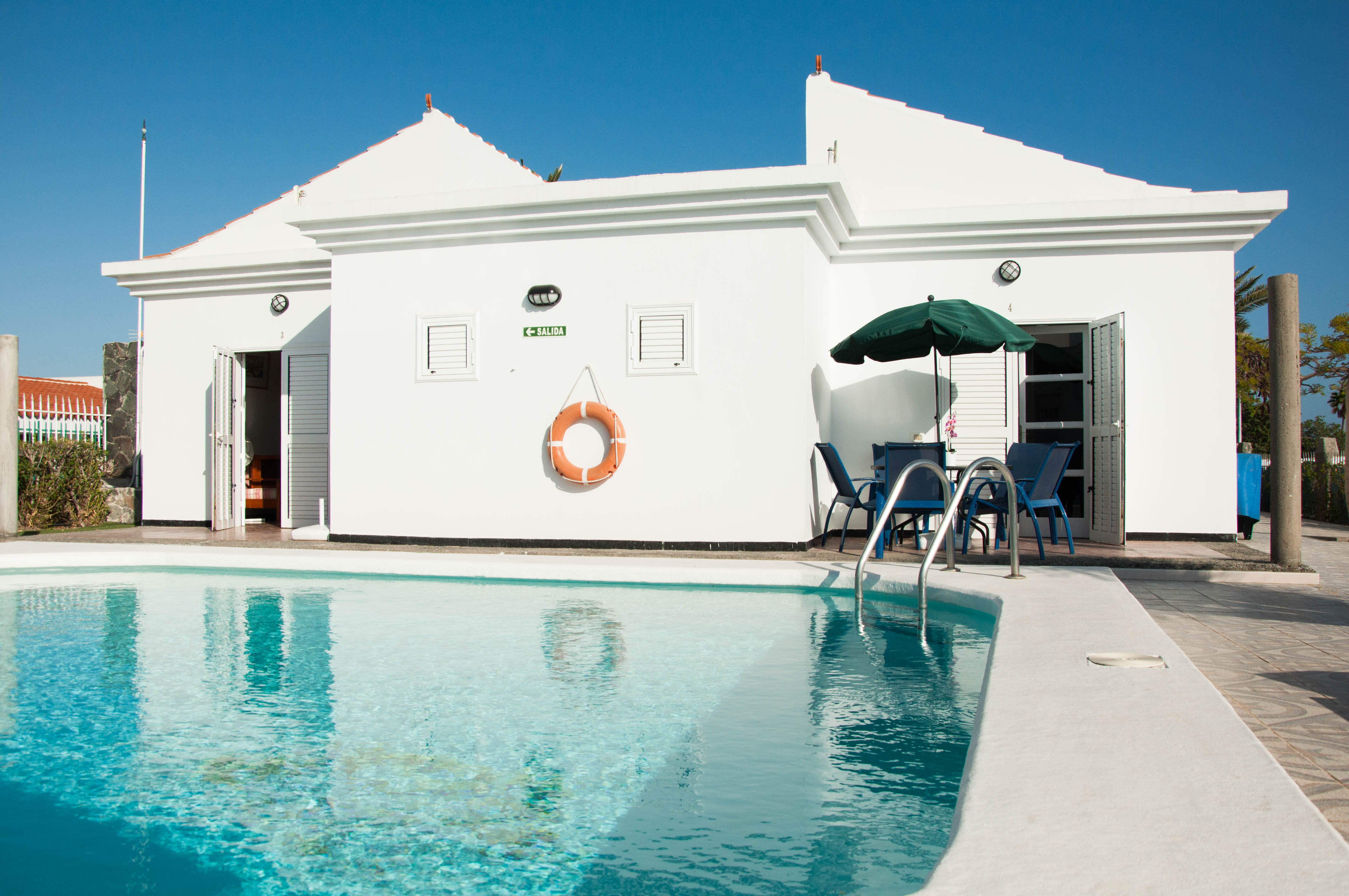 Las Almenas Bungalows