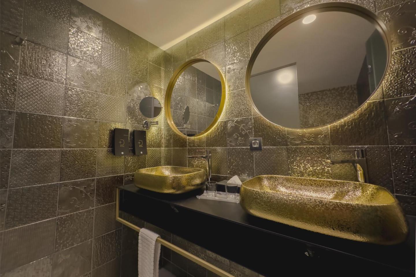 Design Plus BEX Hotel