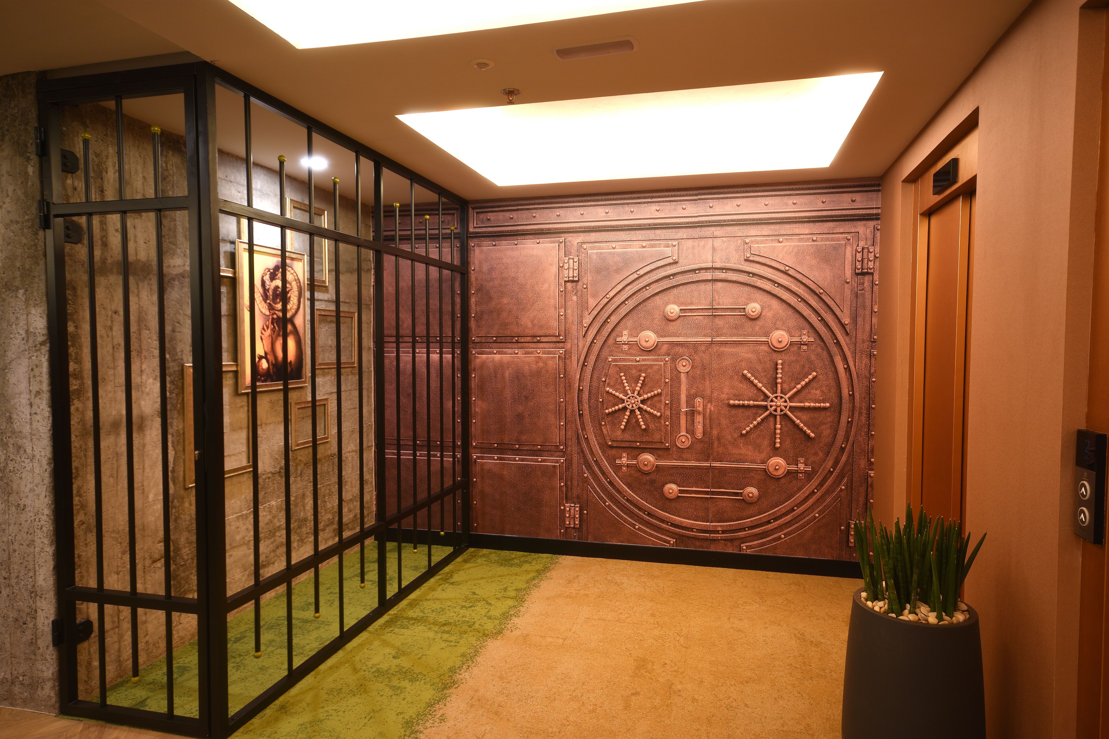 Design Plus BEX Hotel