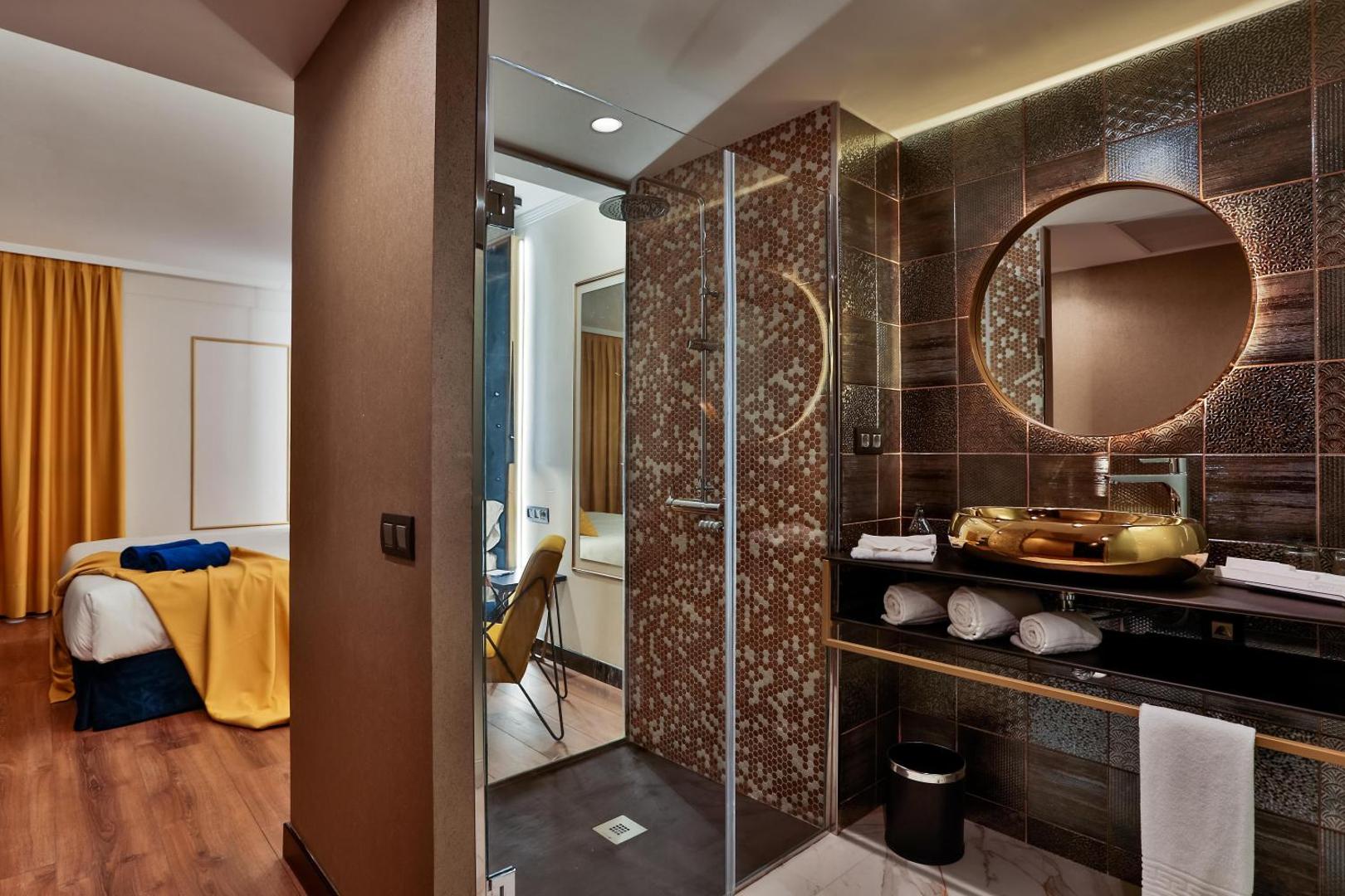 Design Plus BEX Hotel