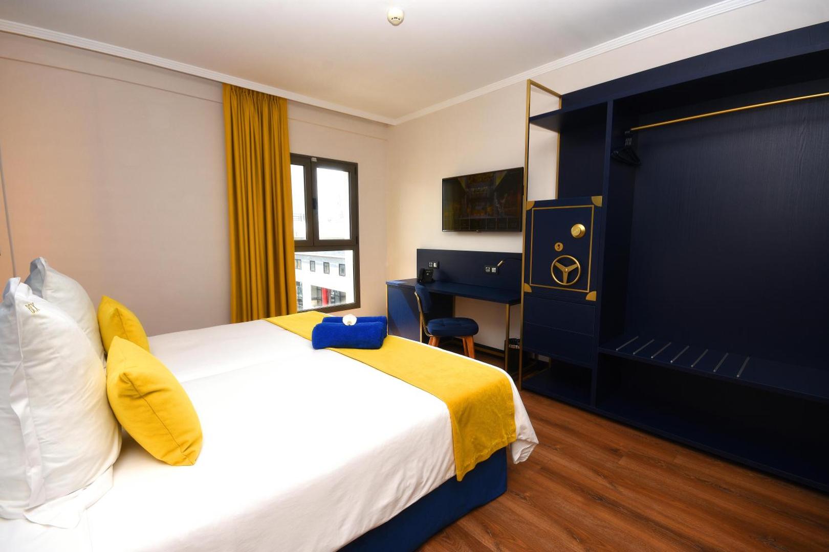 Design Plus BEX Hotel