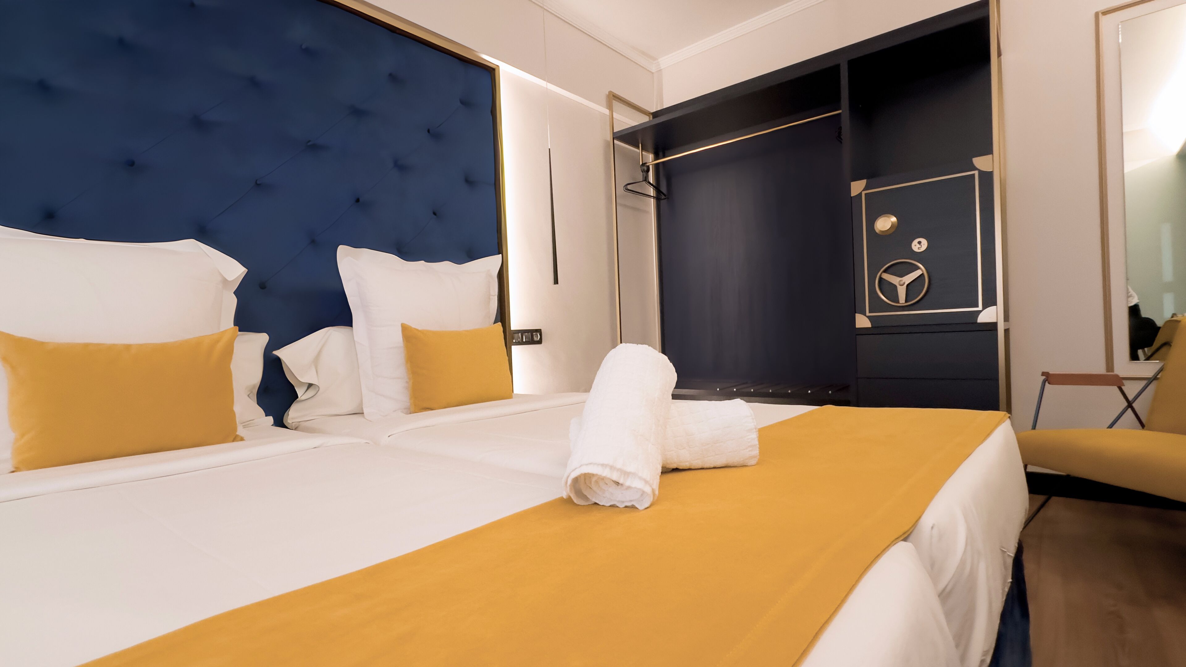 Design Plus BEX Hotel