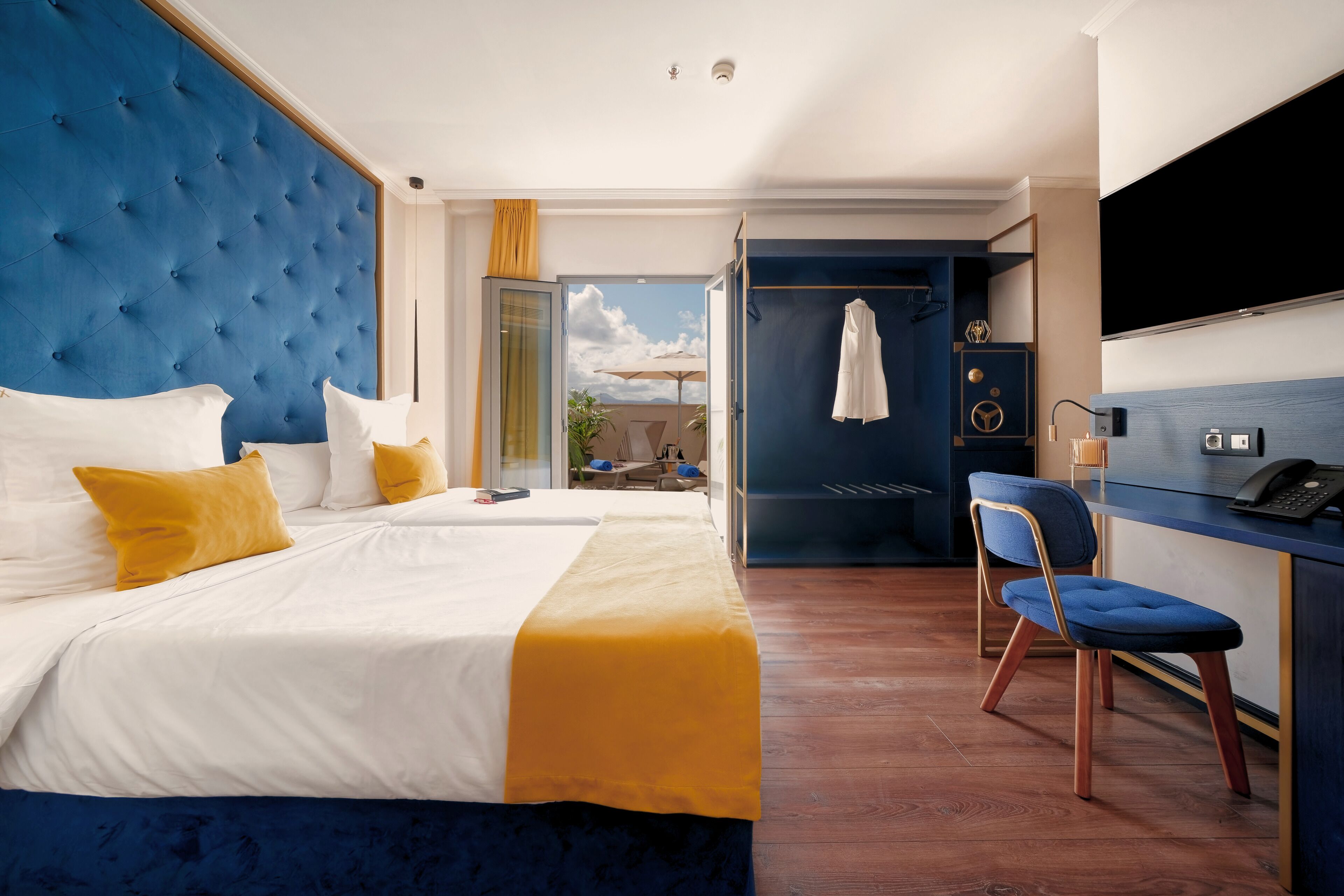 Design Plus BEX Hotel