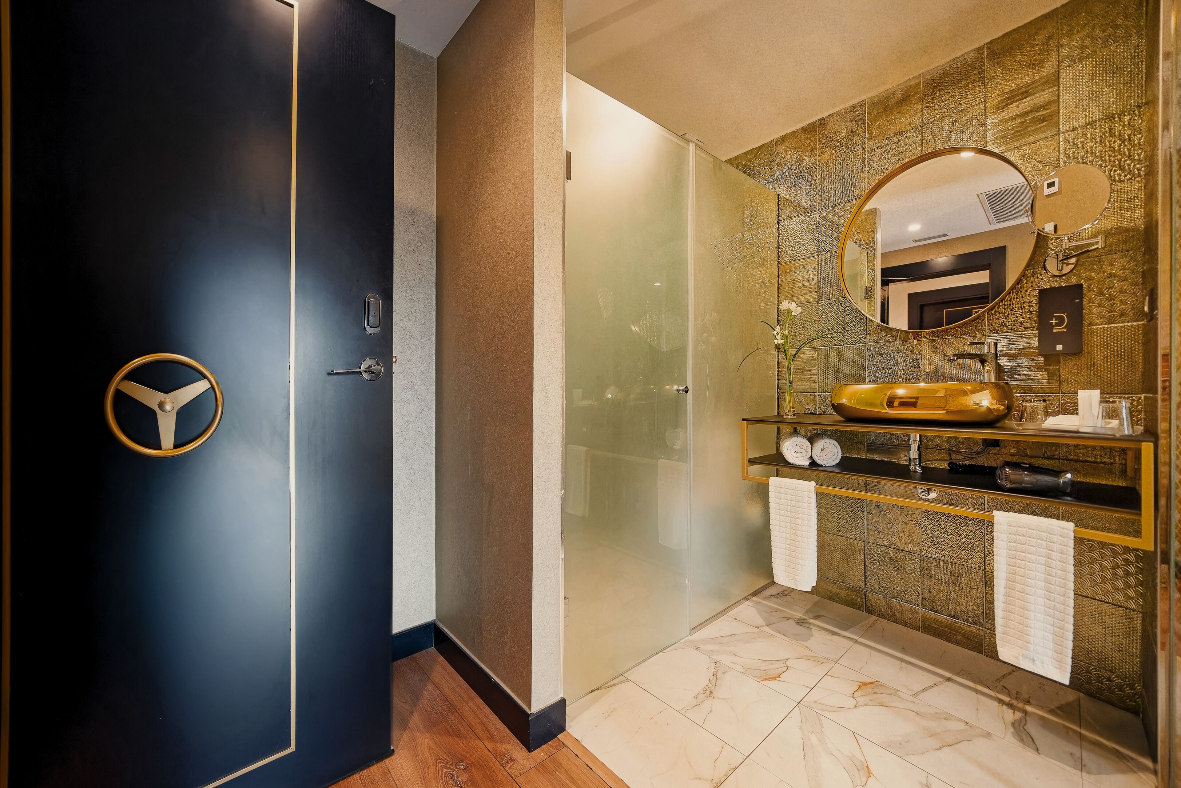 Design Plus BEX Hotel