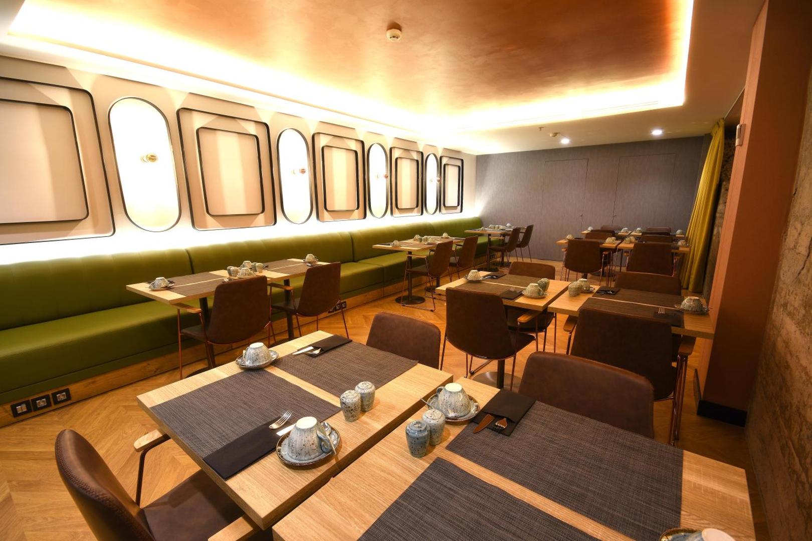 Design Plus BEX Hotel