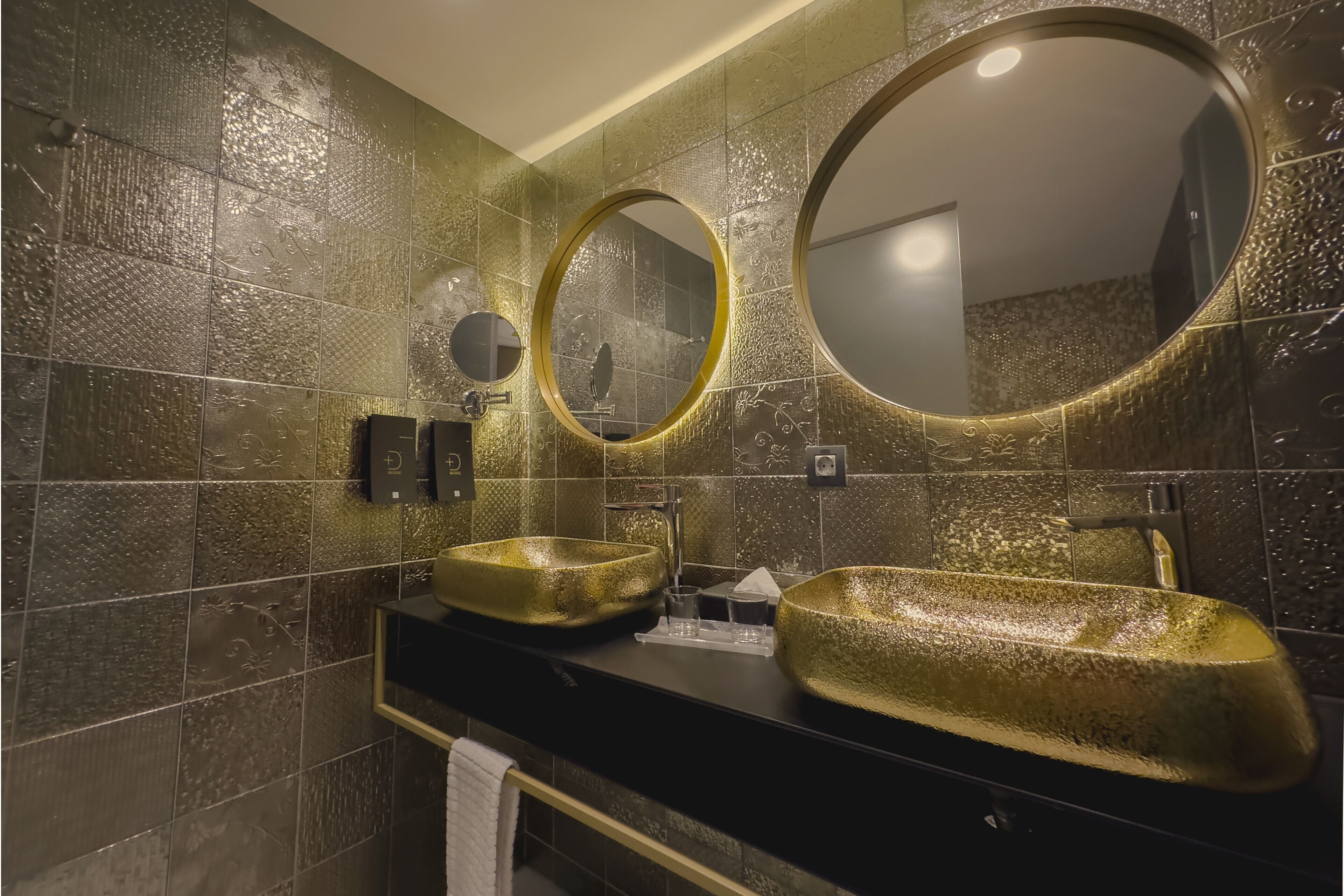 Design Plus BEX Hotel