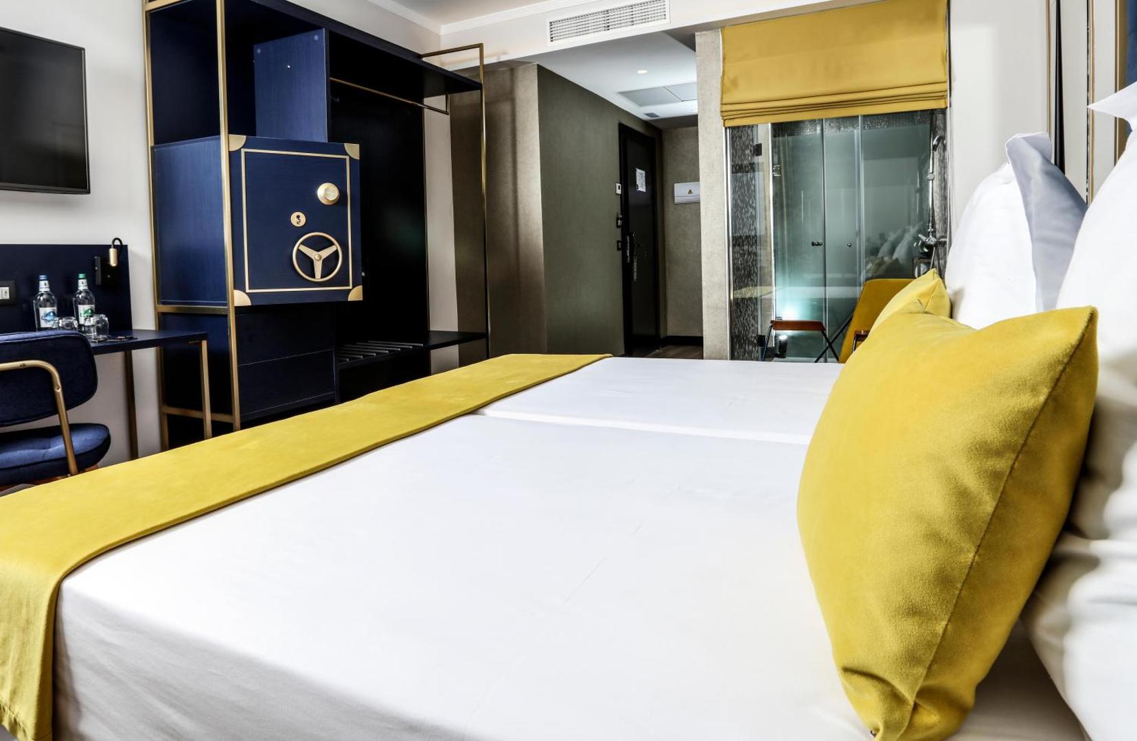 Design Plus BEX Hotel