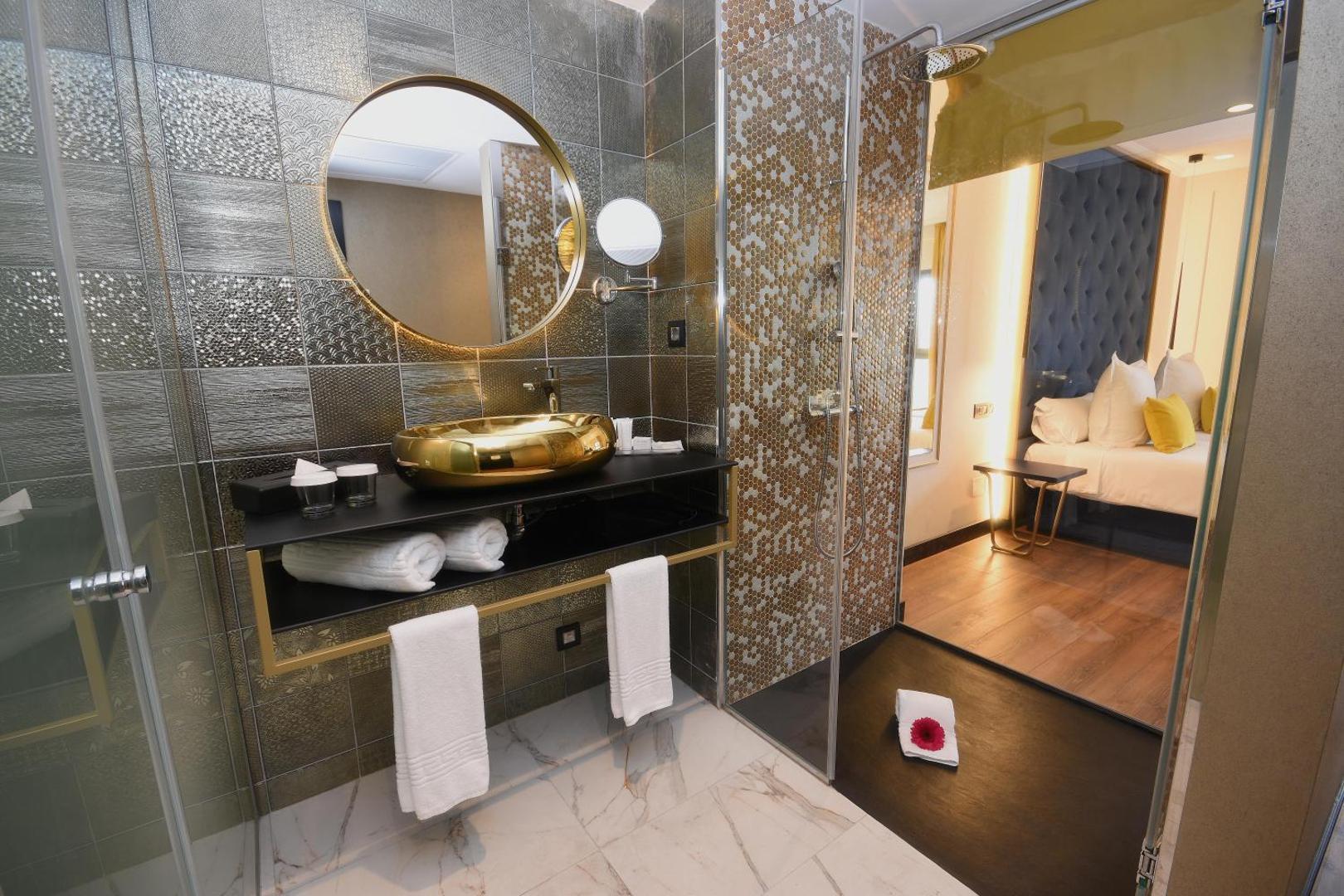 Design Plus BEX Hotel