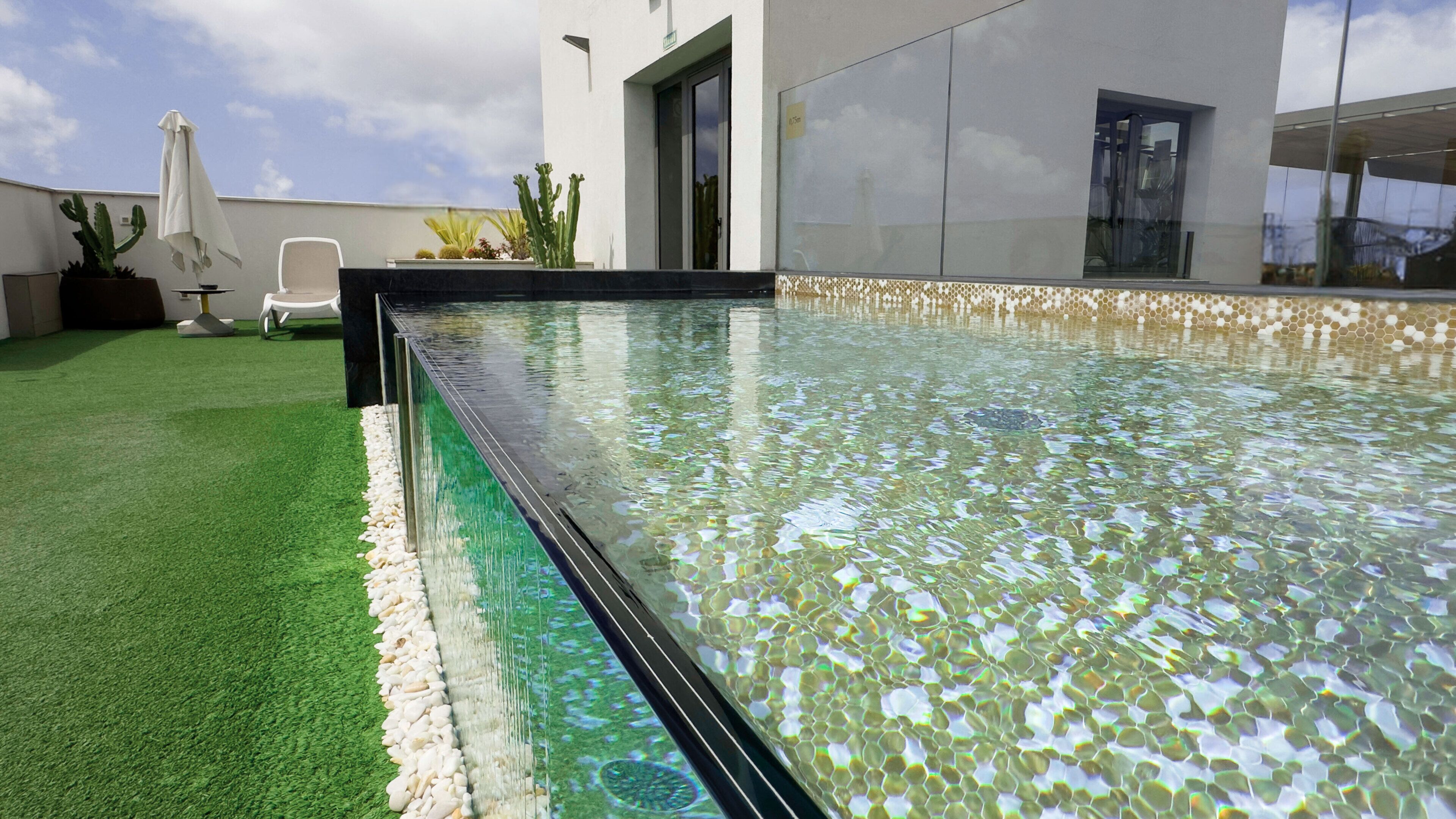 Design Plus BEX Hotel