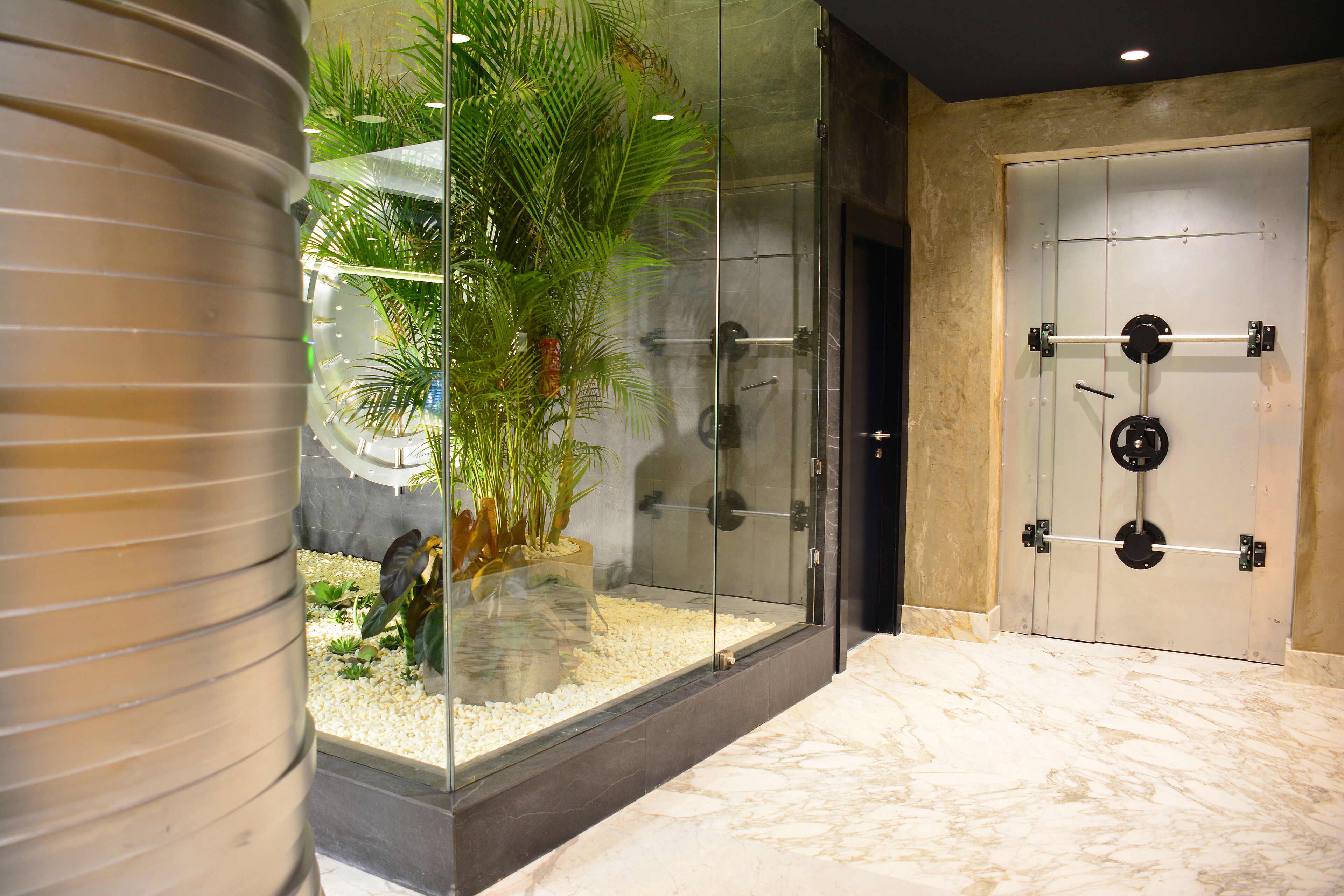 Design Plus BEX Hotel