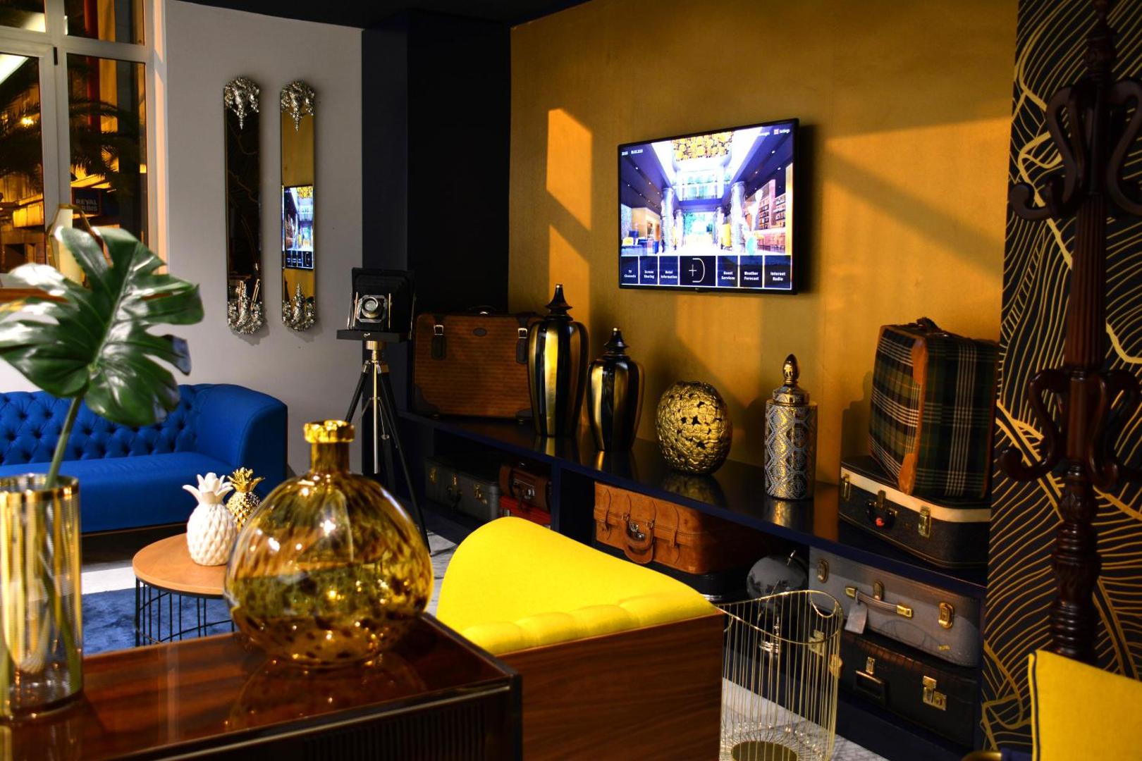 Design Plus BEX Hotel