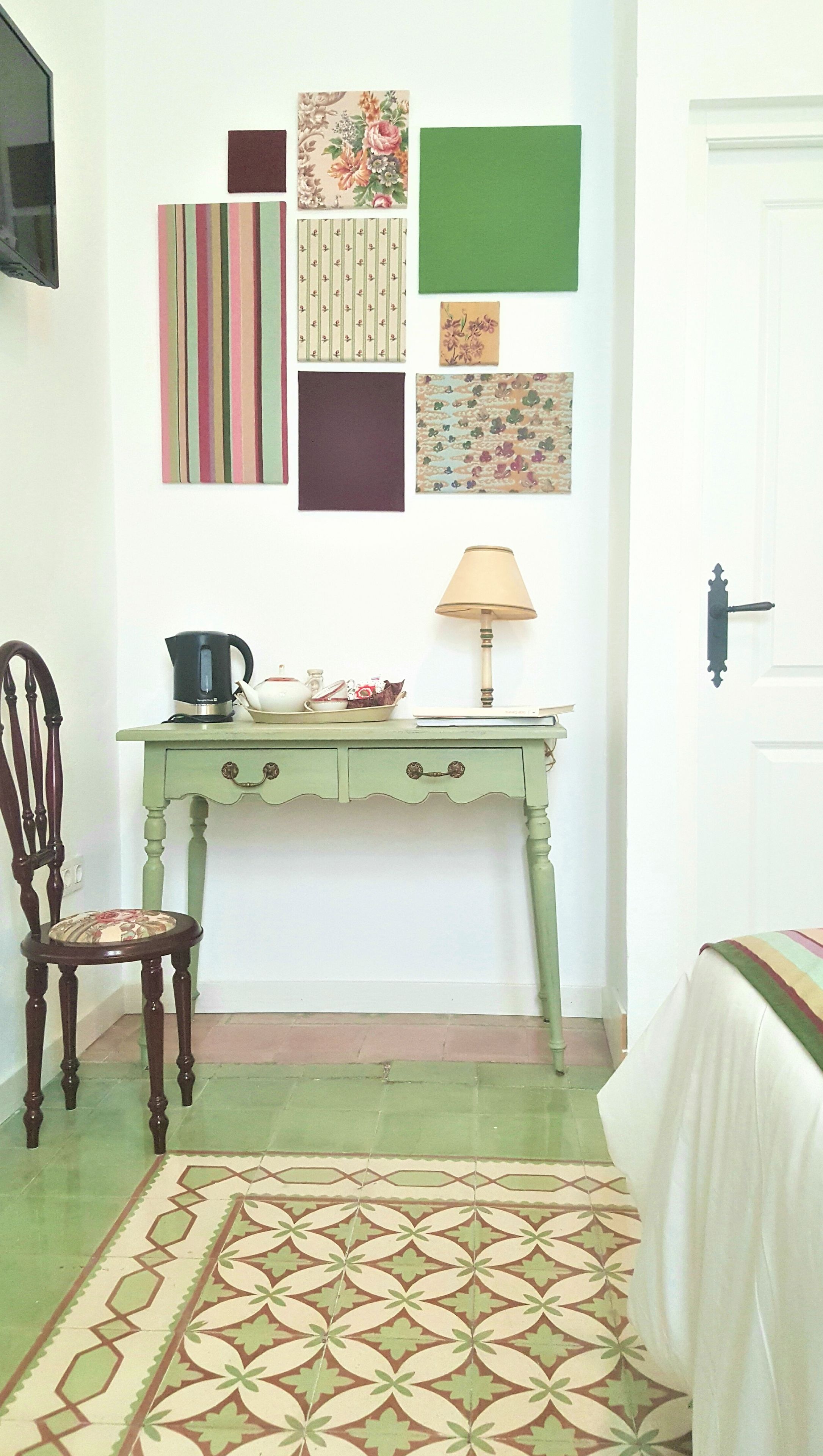 Los Canaritos Guest House