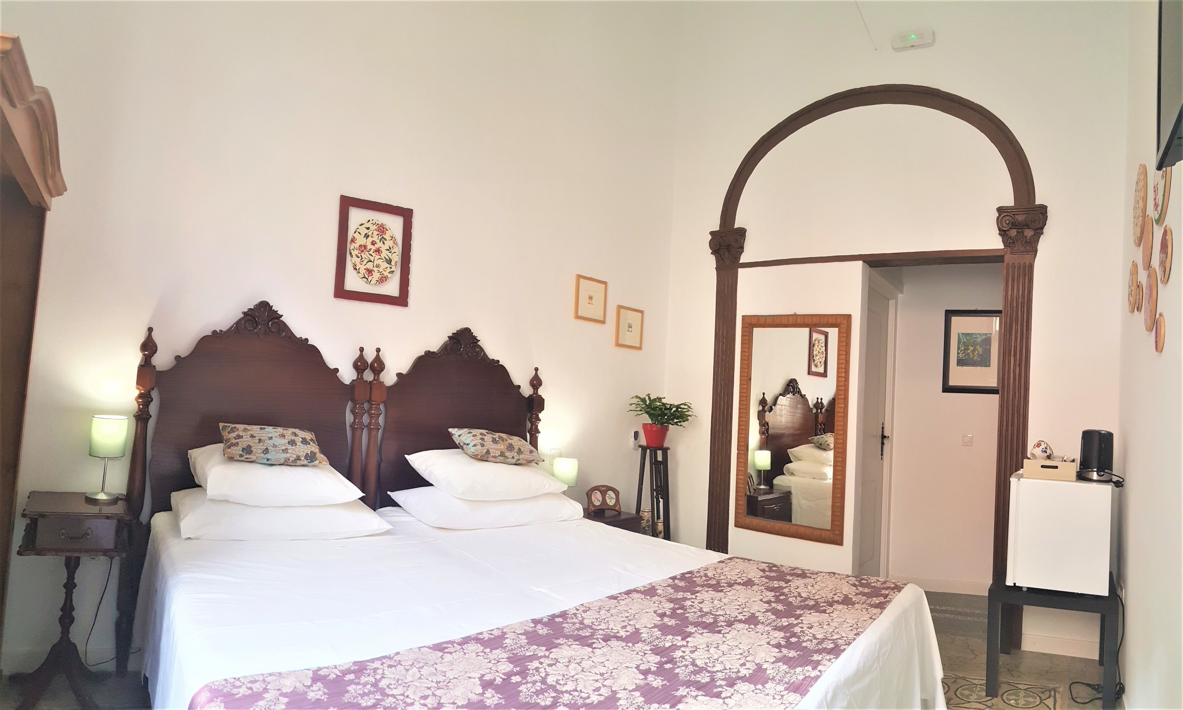 Los Canaritos Guest House