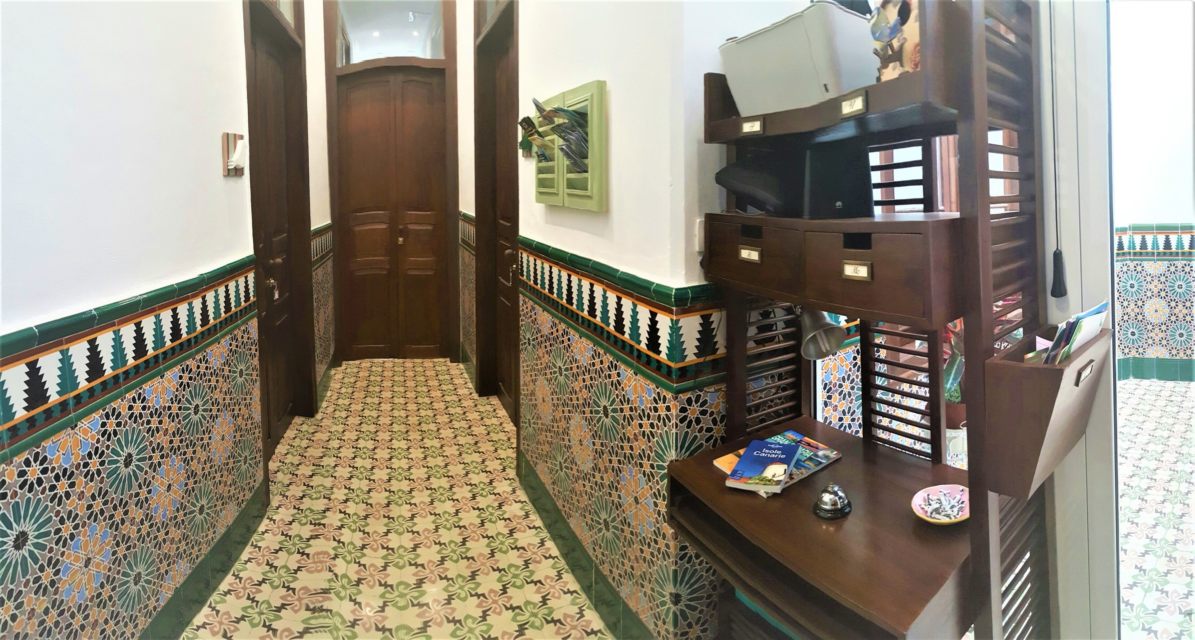 Los Canaritos Guest House