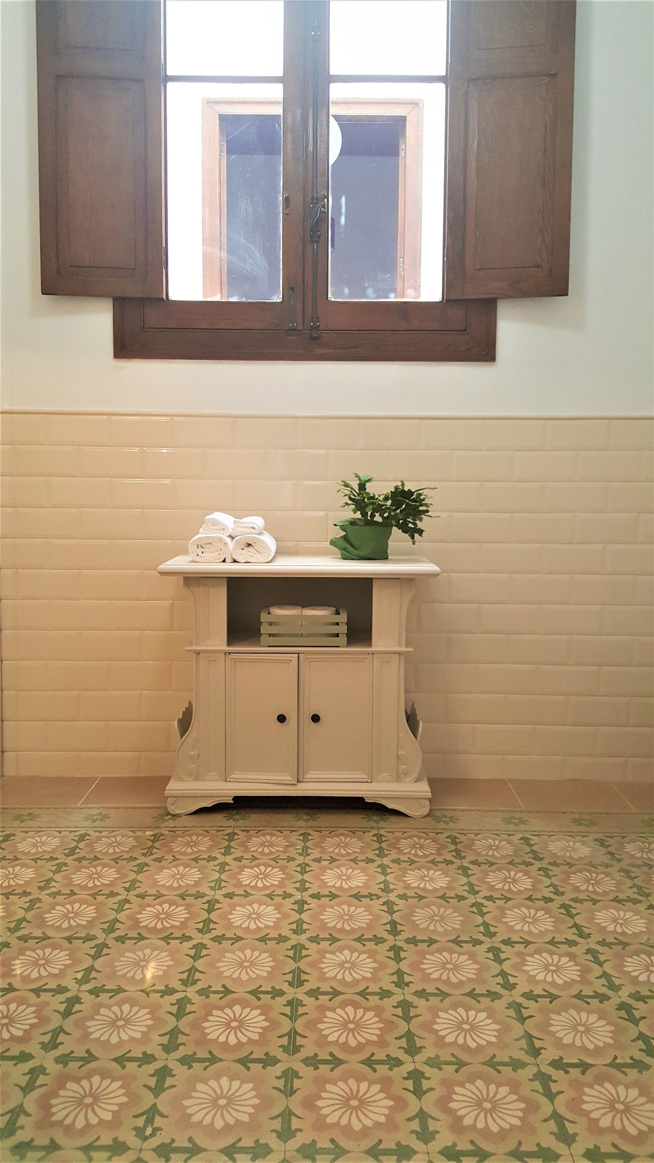 Los Canaritos Guest House