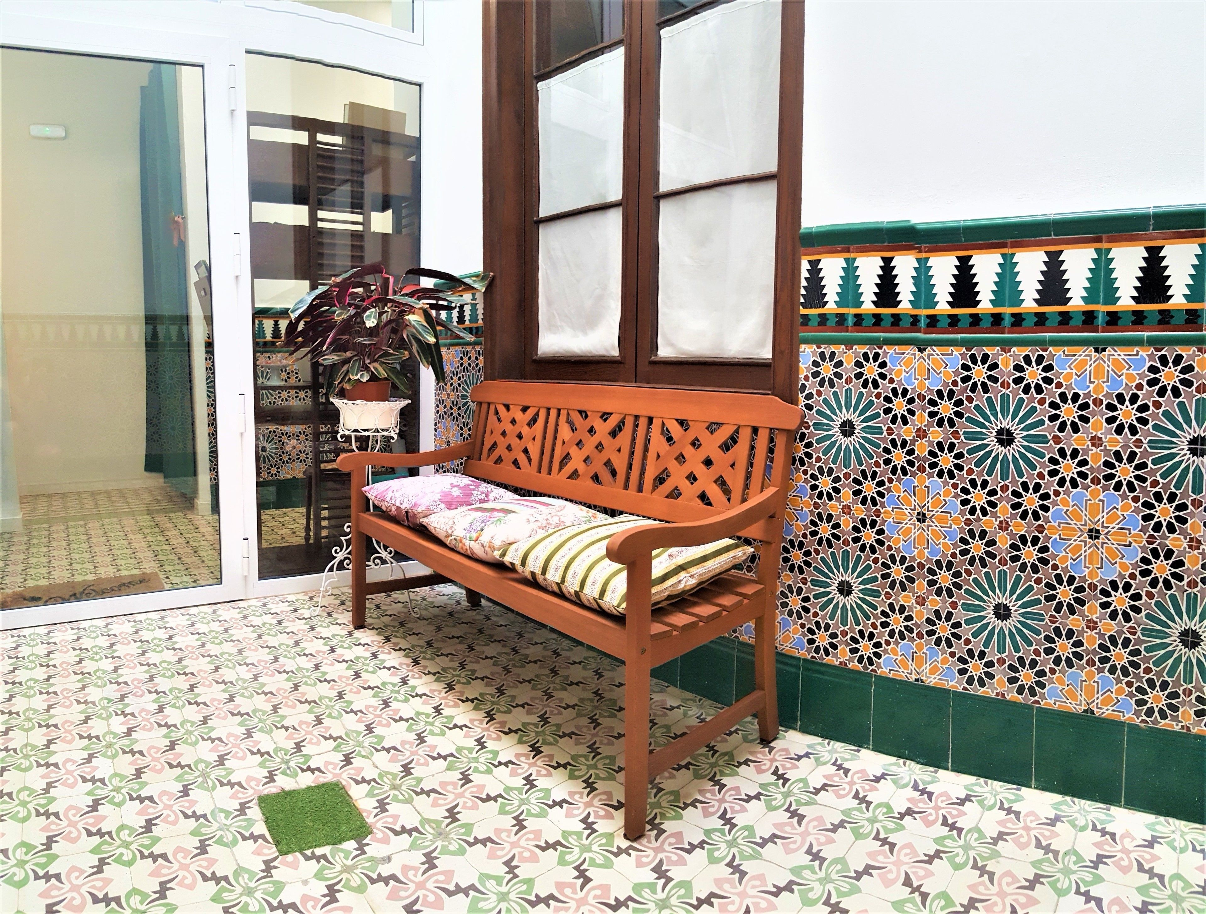 Los Canaritos Guest House