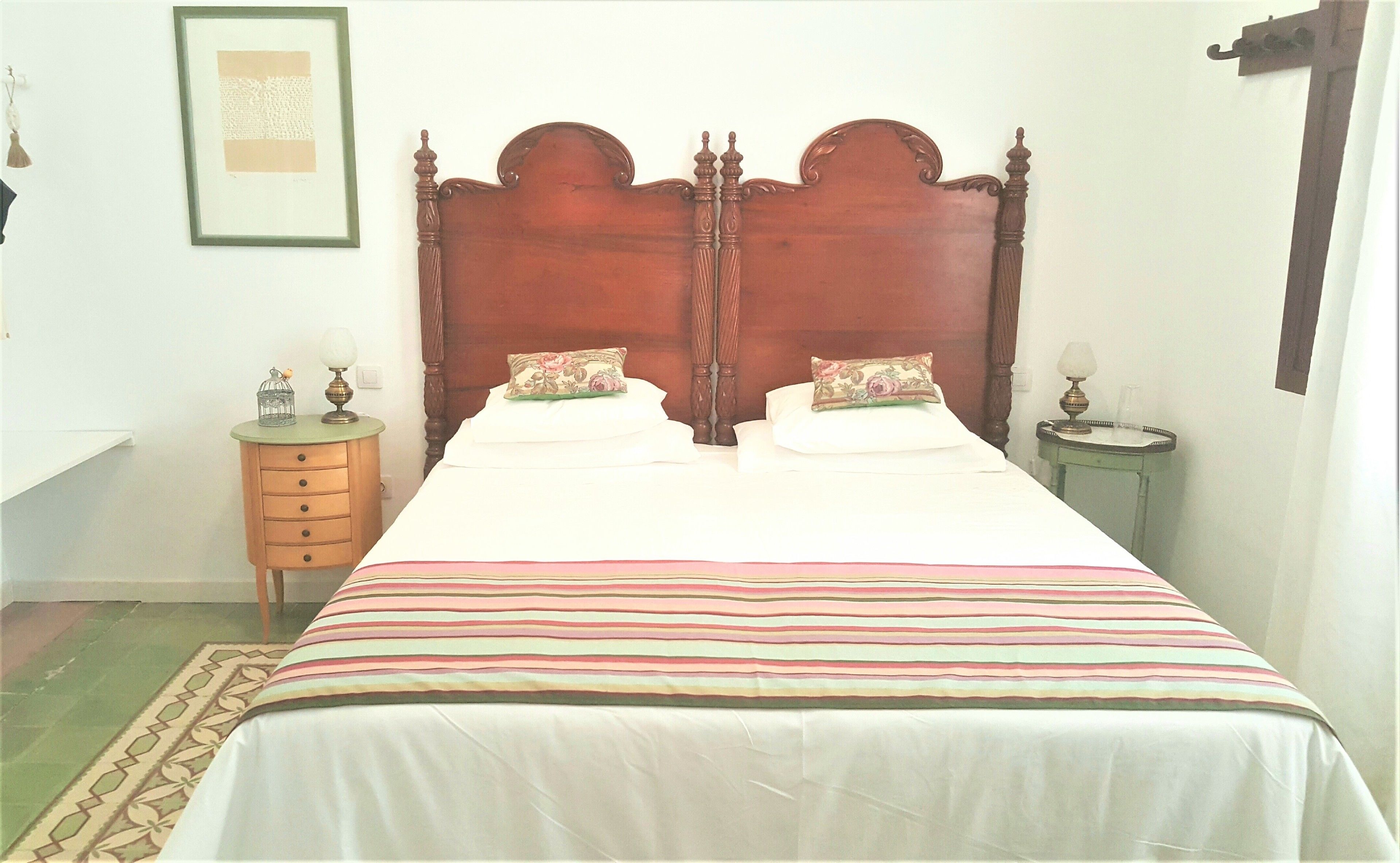 Los Canaritos Guest House