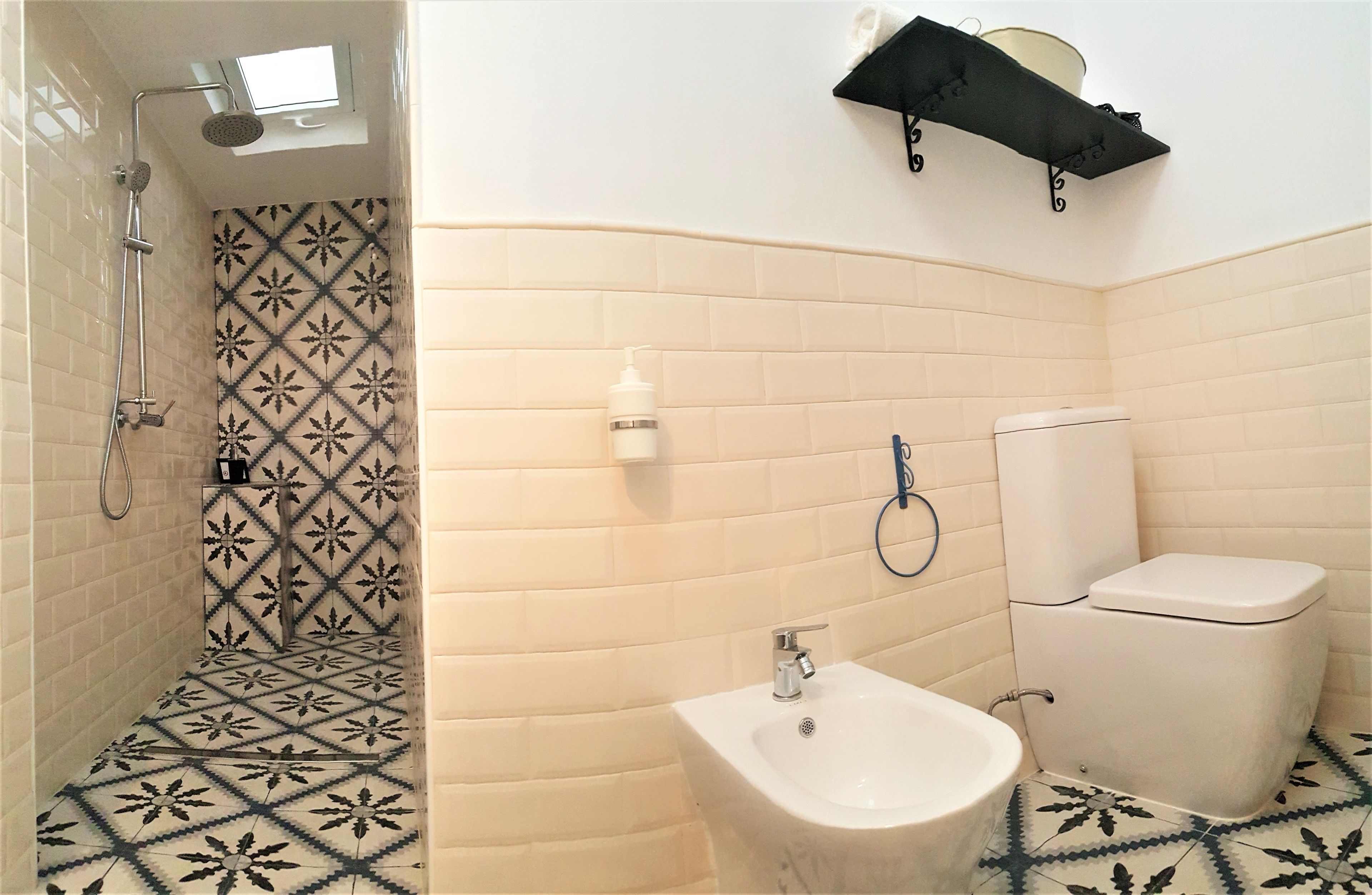 Los Canaritos Guest House