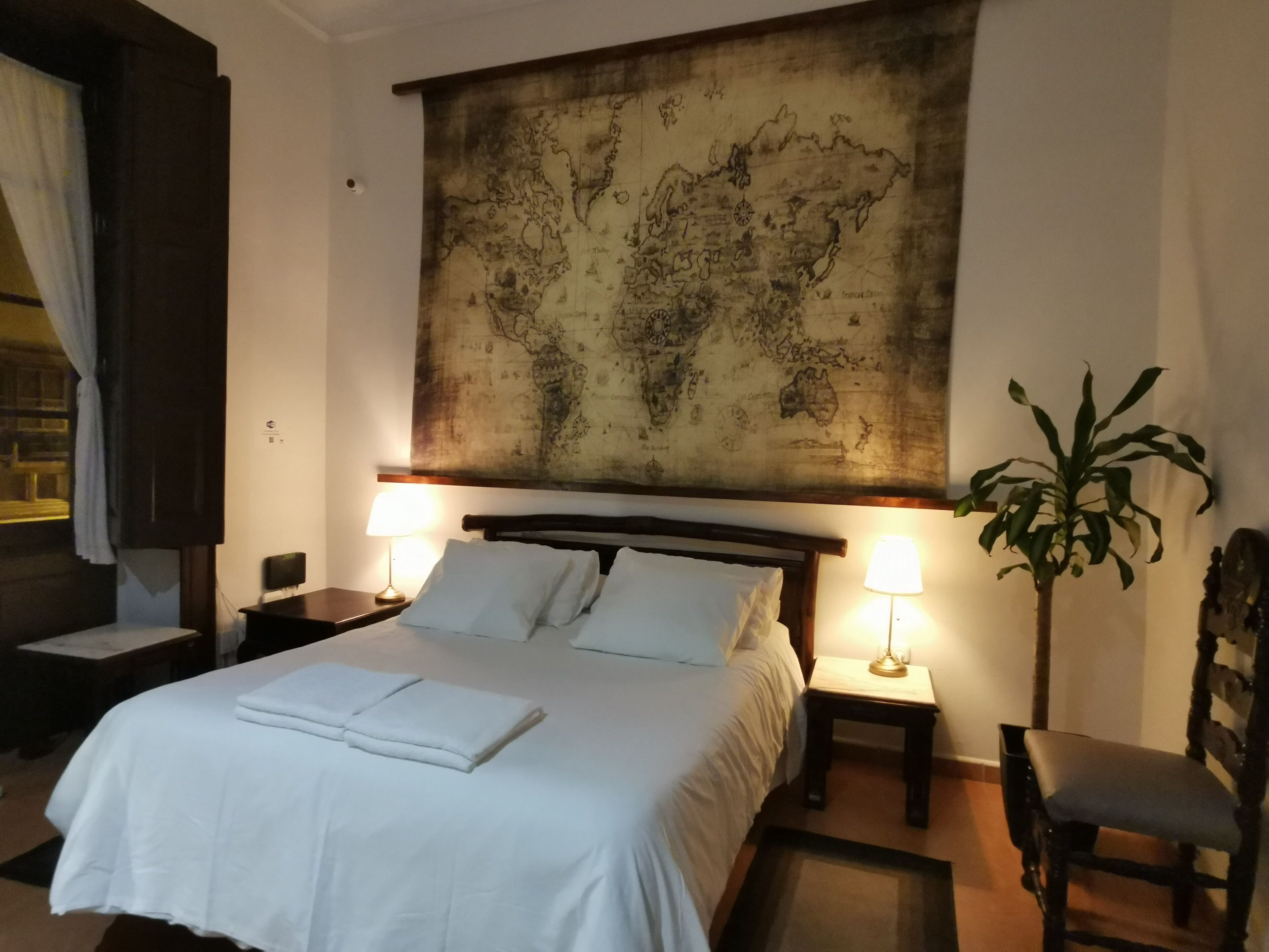 Santa Ana Suite & Rooms