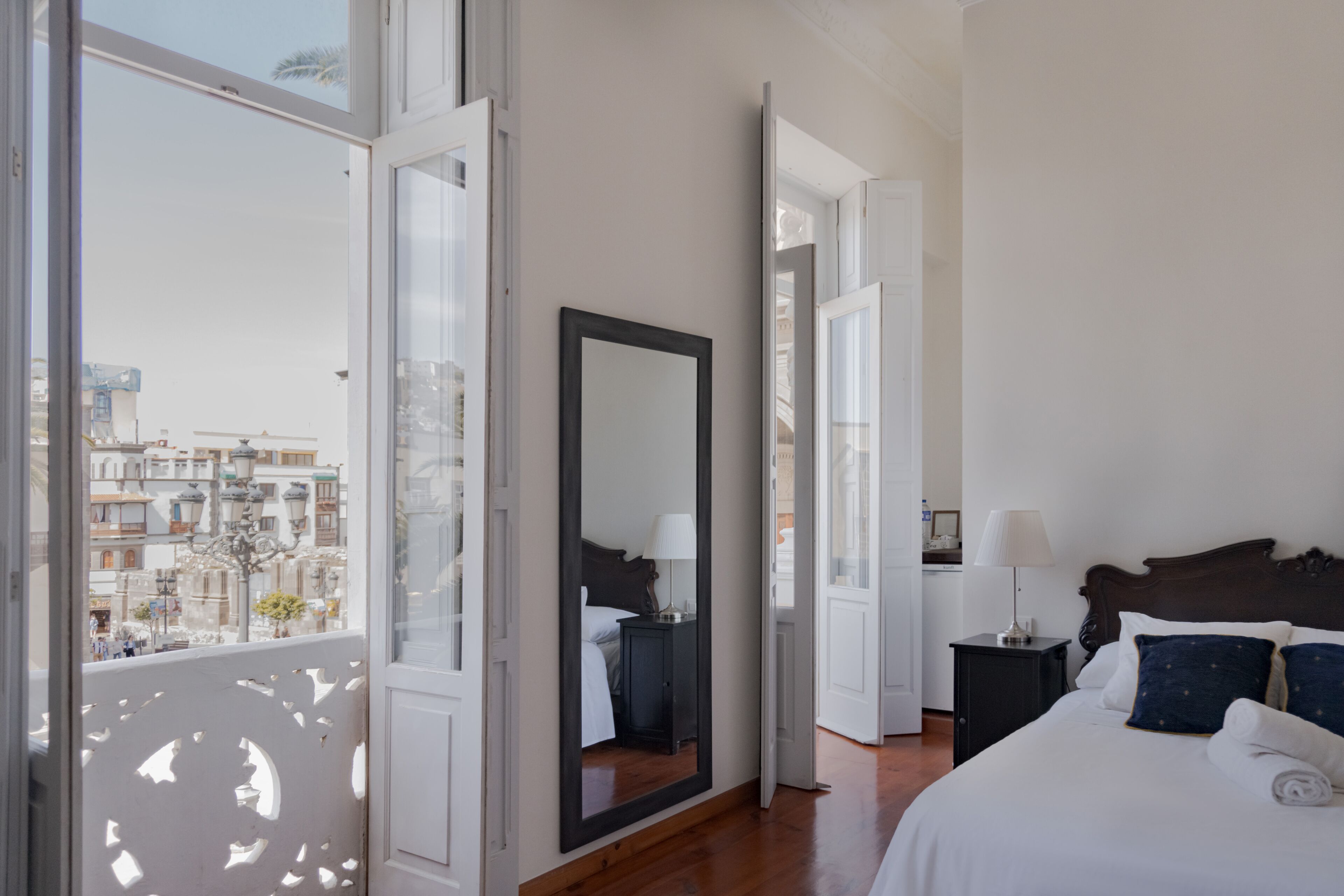 Santa Ana Suite & Rooms