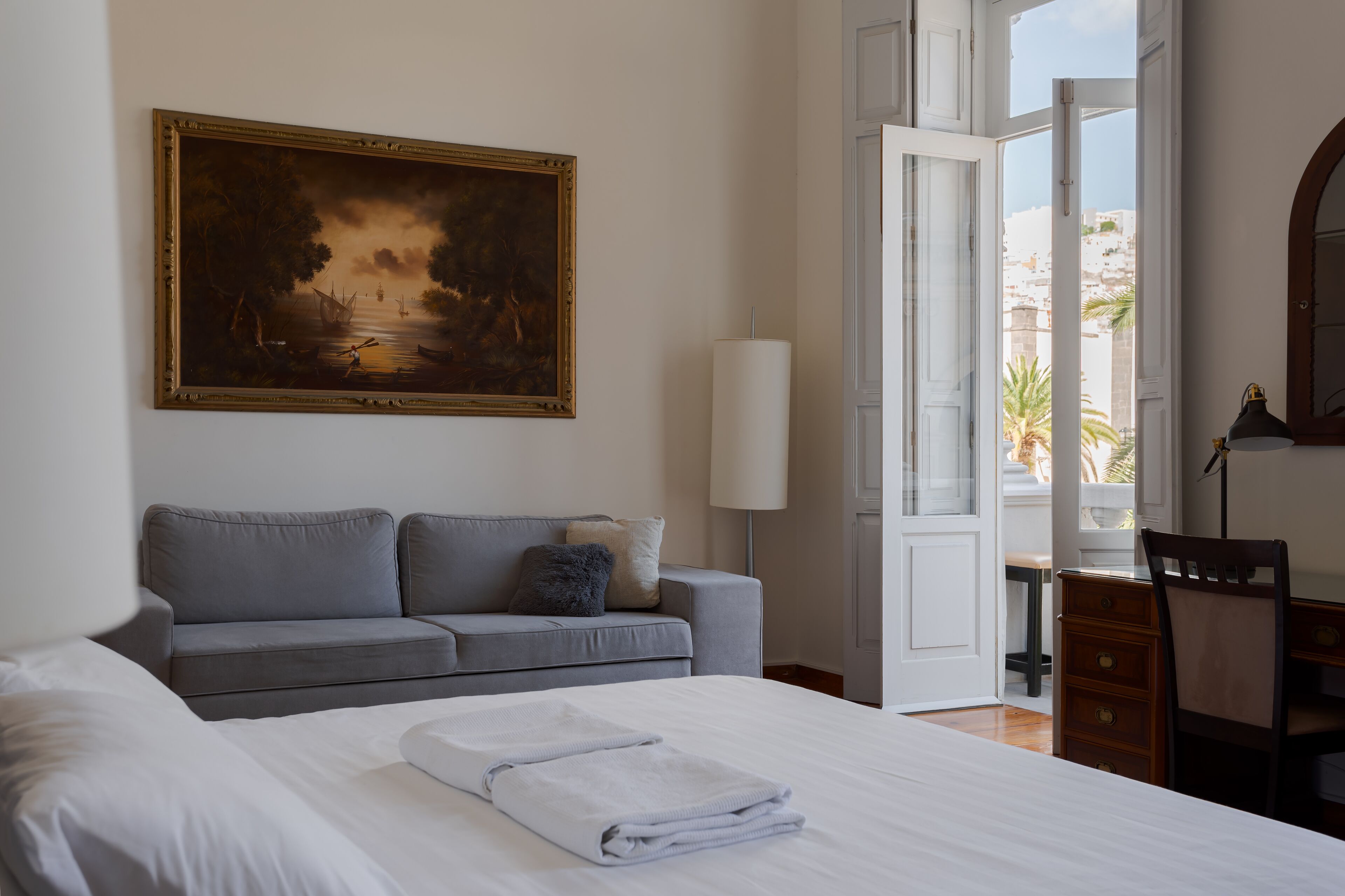 Santa Ana Suite & Rooms