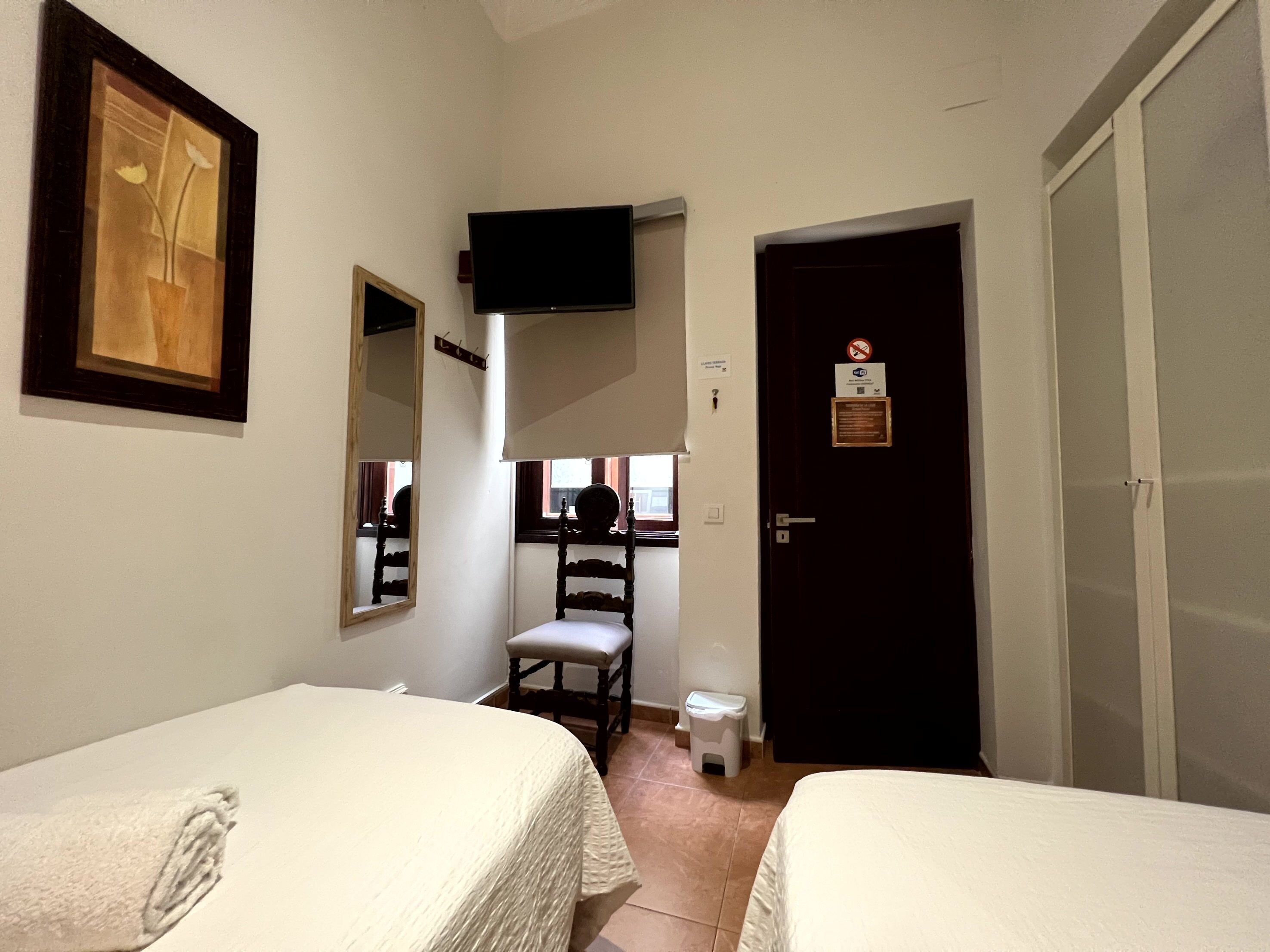 Santa Ana Suite & Rooms