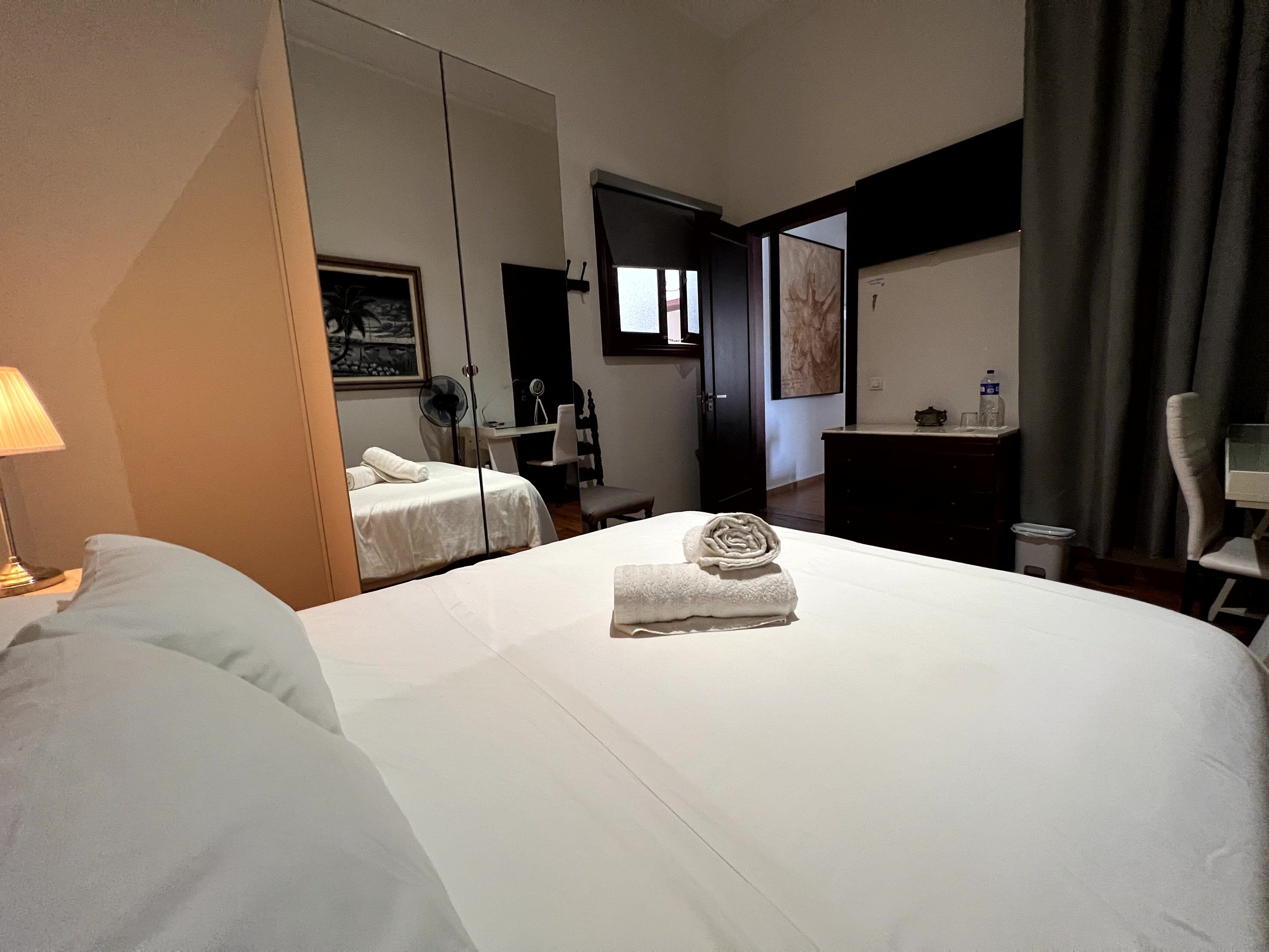 Santa Ana Suite & Rooms