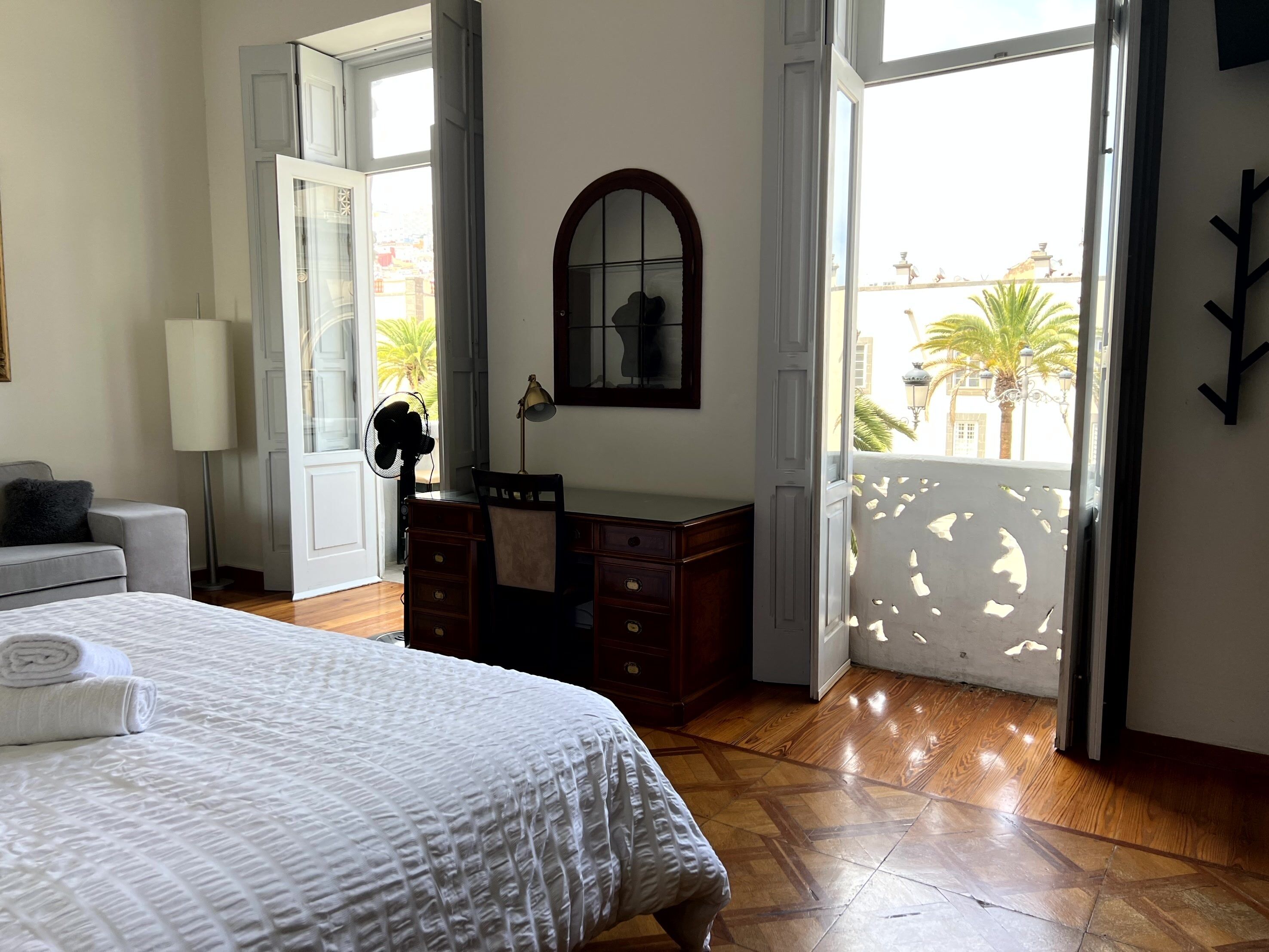 Santa Ana Suite & Rooms