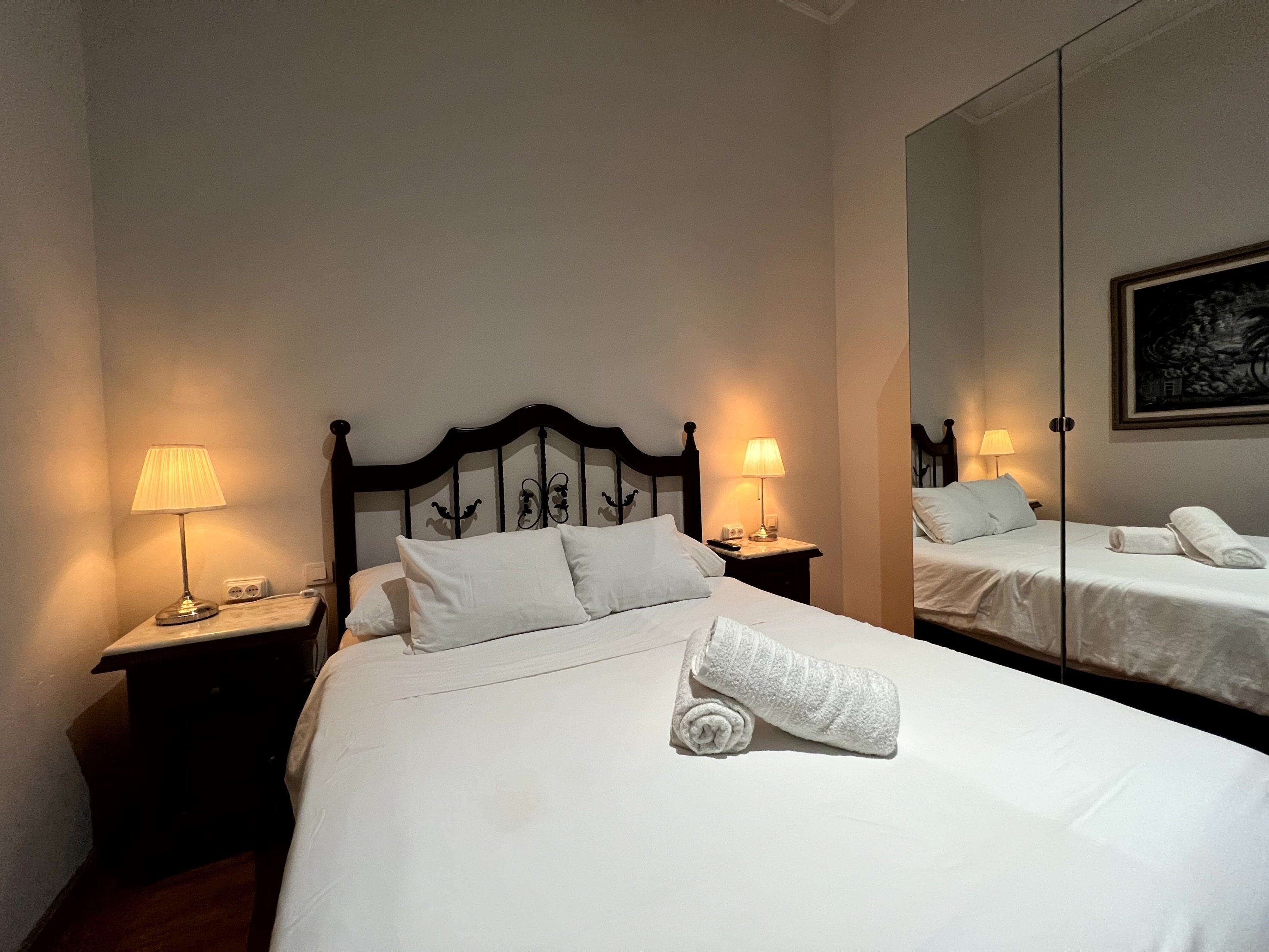 Santa Ana Suite & Rooms