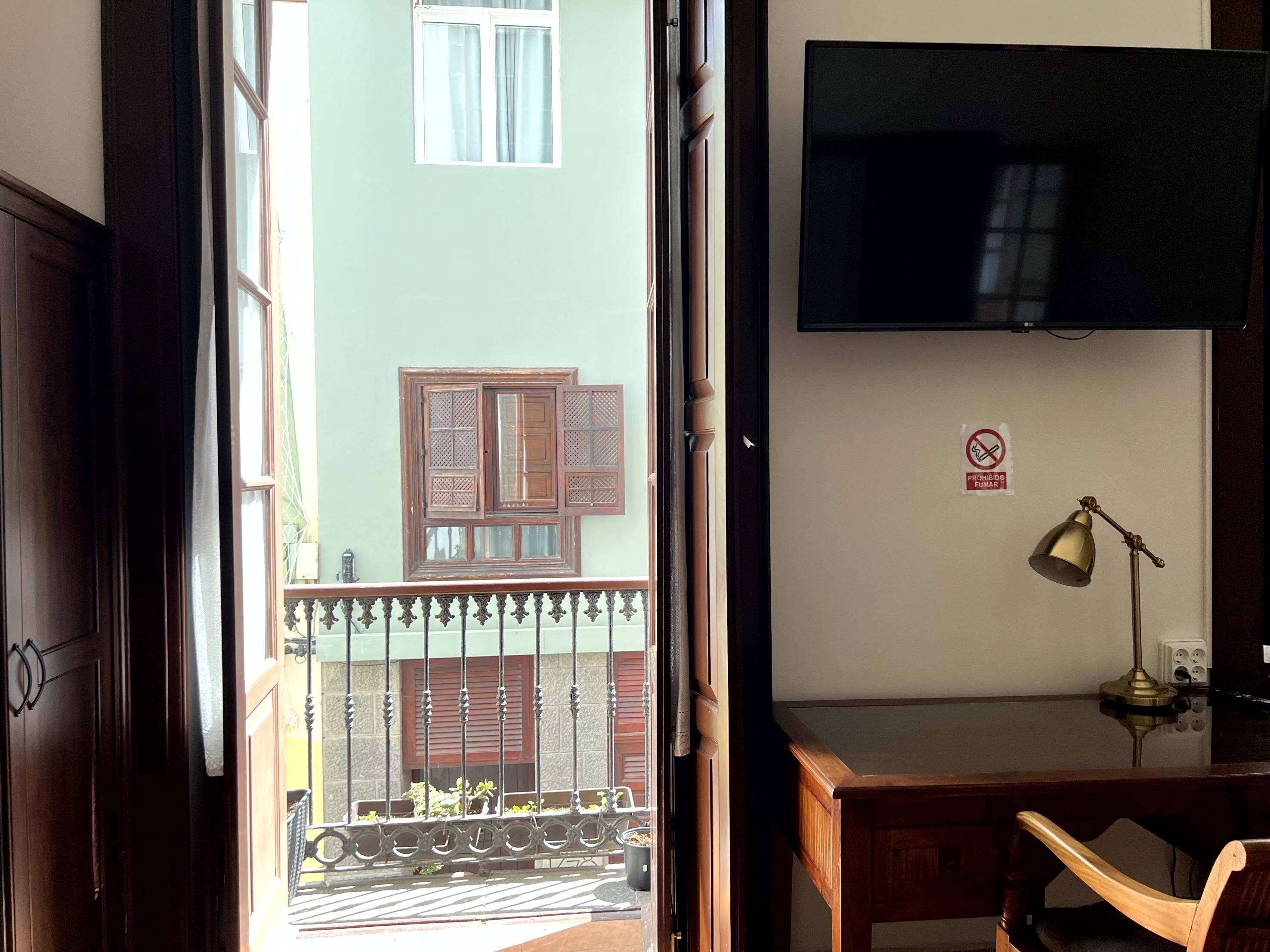 Santa Ana Suite & Rooms