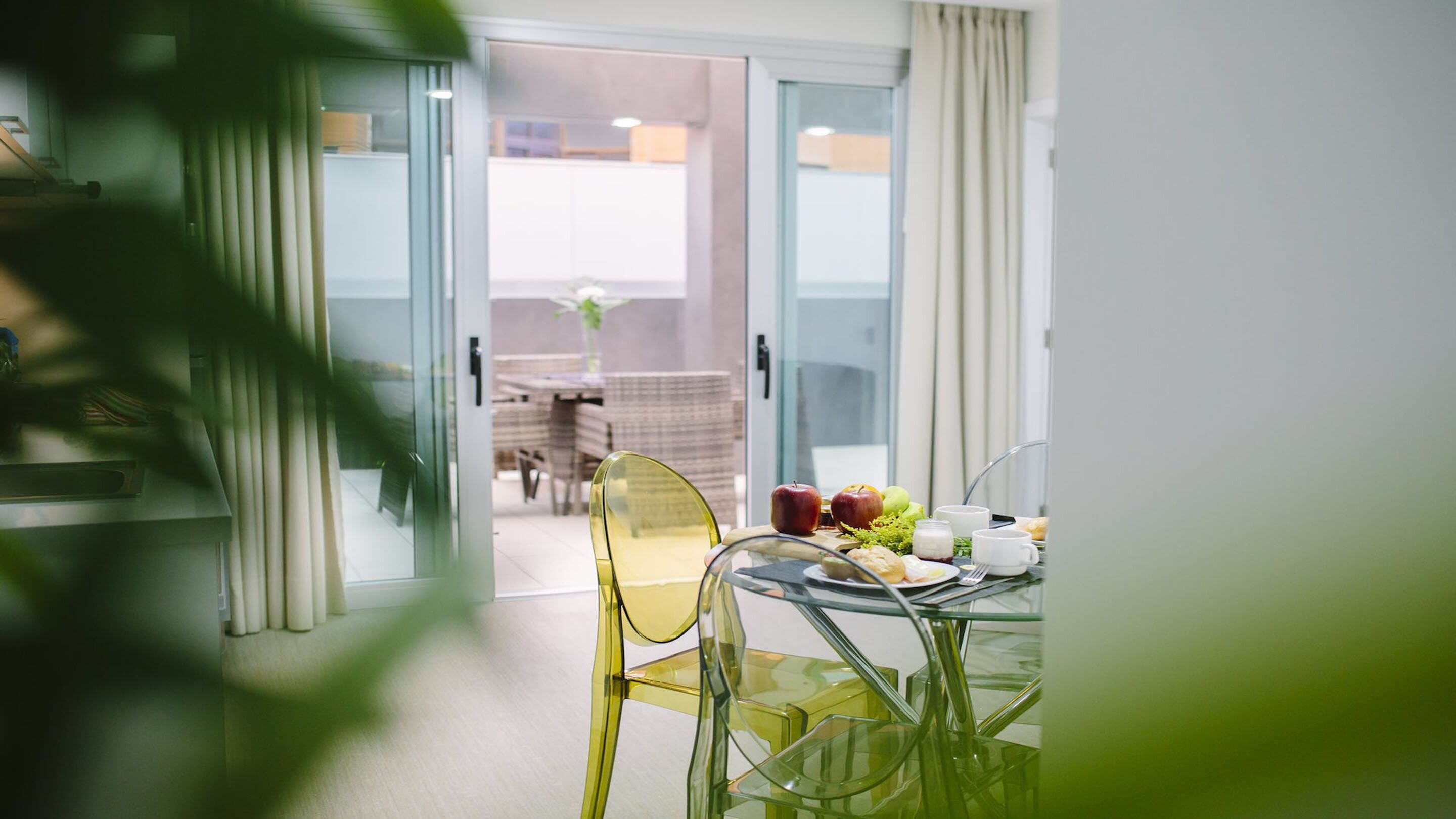 Valentina Beach Apartments & Suites