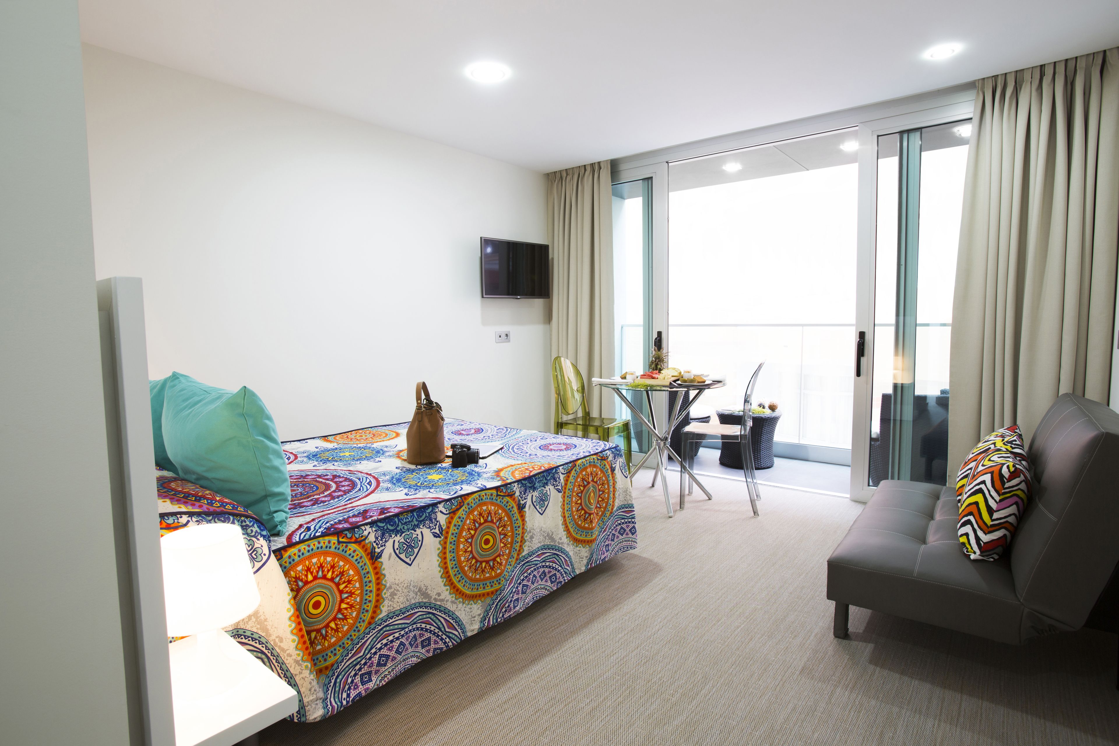 Valentina Beach Apartments & Suites