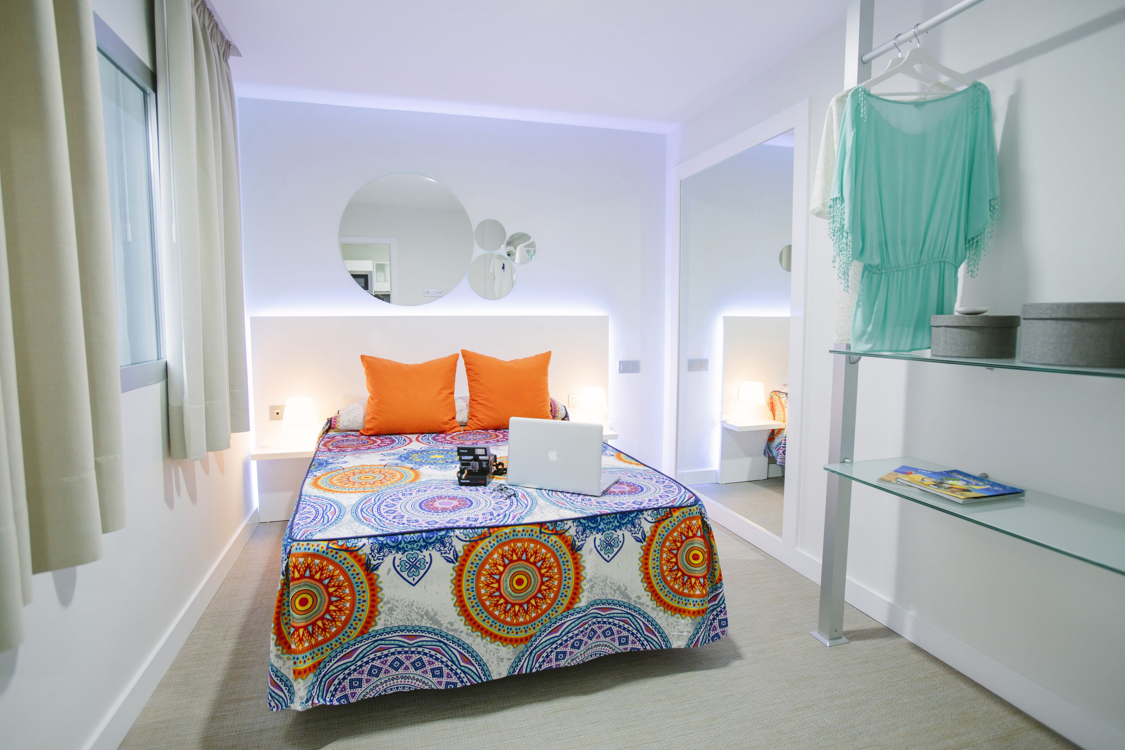 Valentina Beach Apartments & Suites